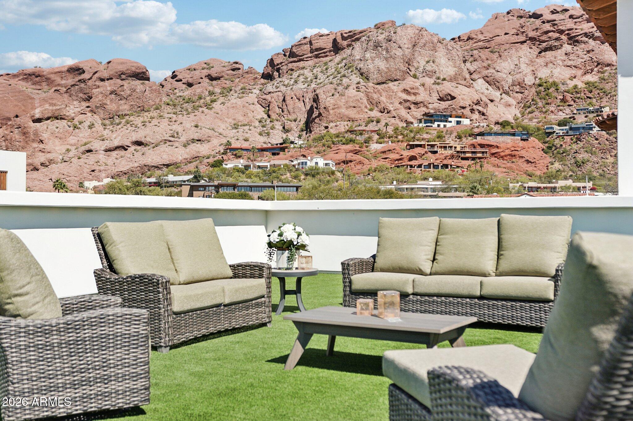 CAMELBACK MOUNTAIN ESTATES PLAT 1 - Residential