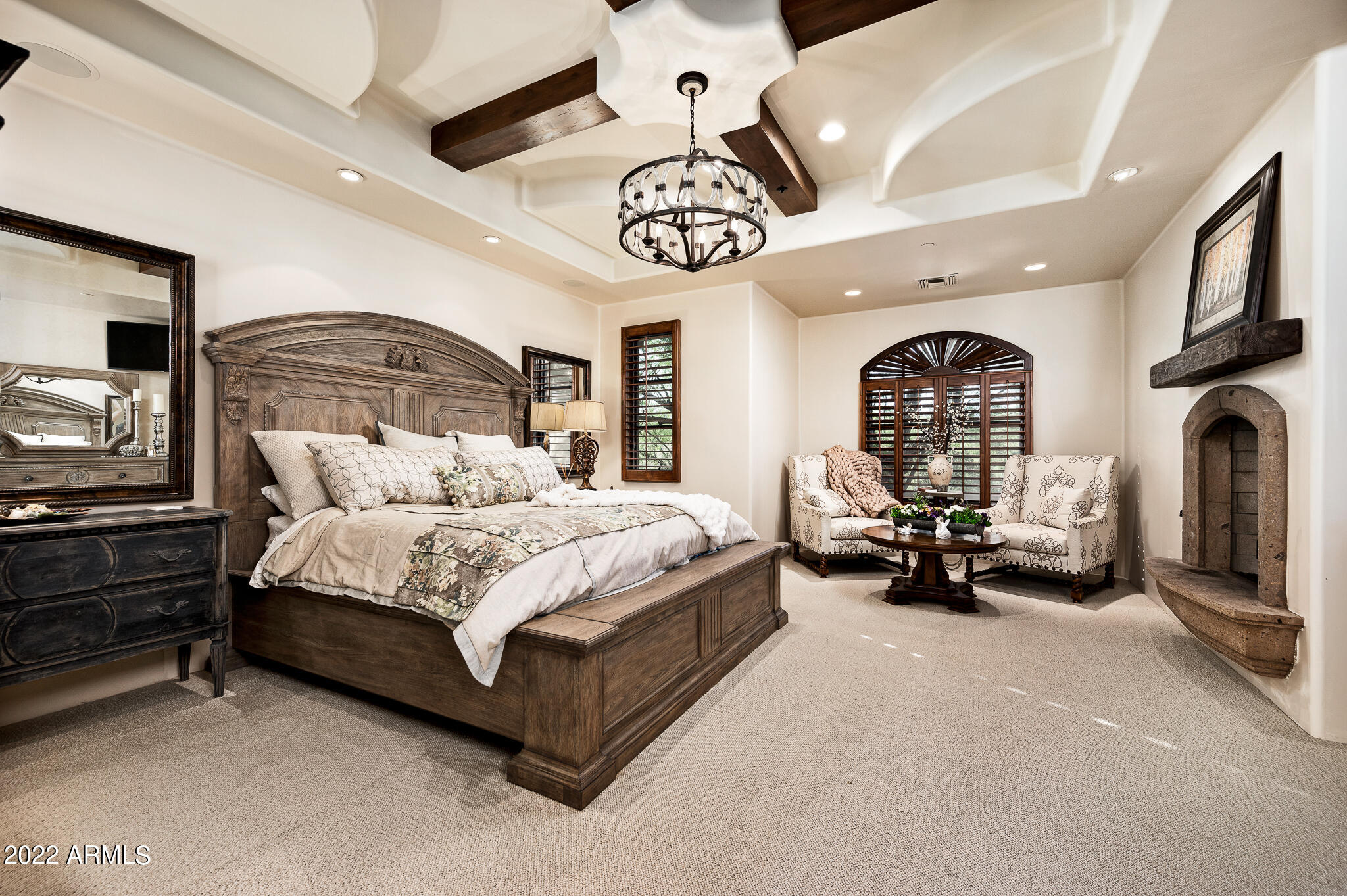 WHISPER ROCK - Residential