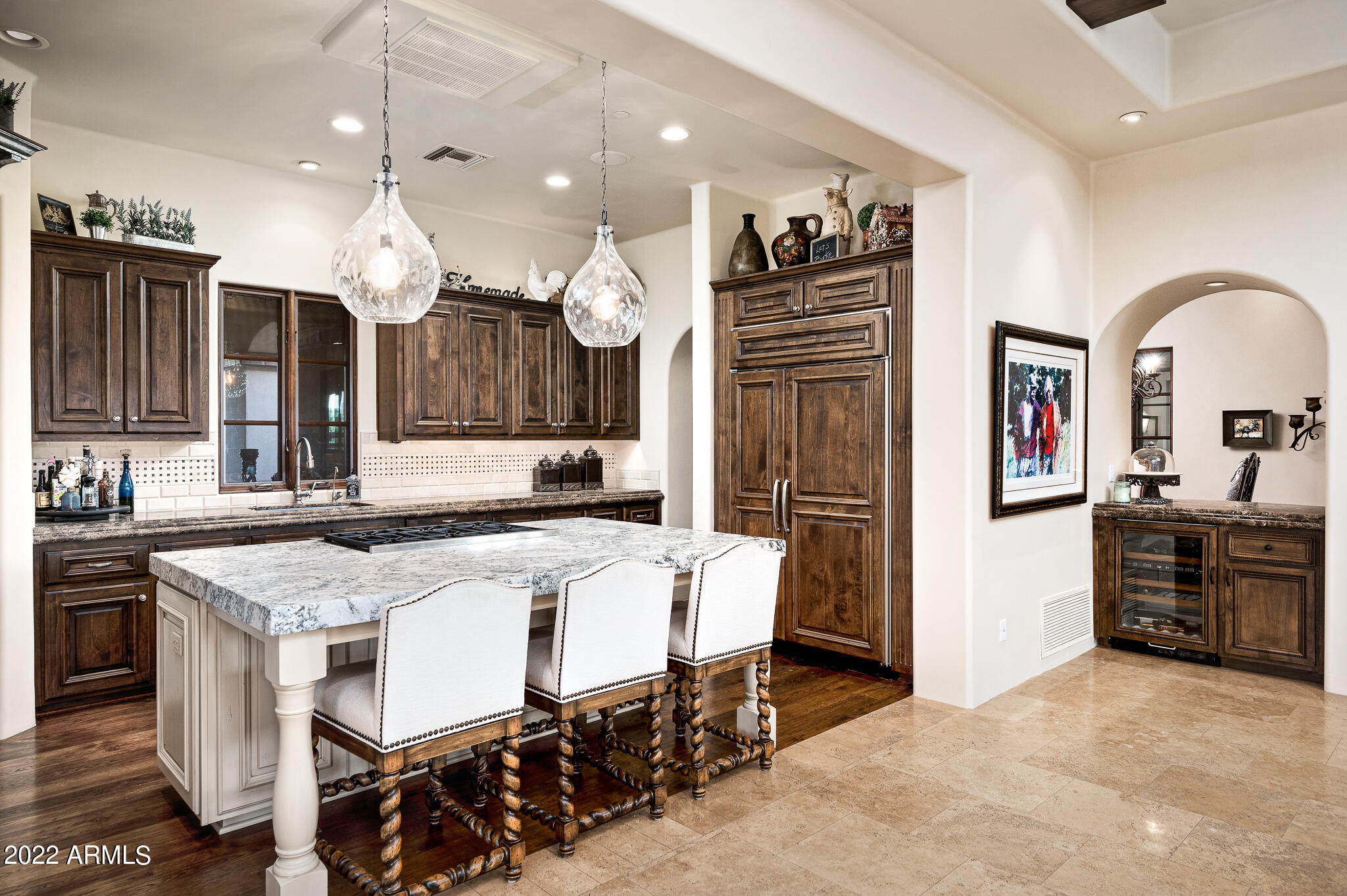 WHISPER ROCK - Residential