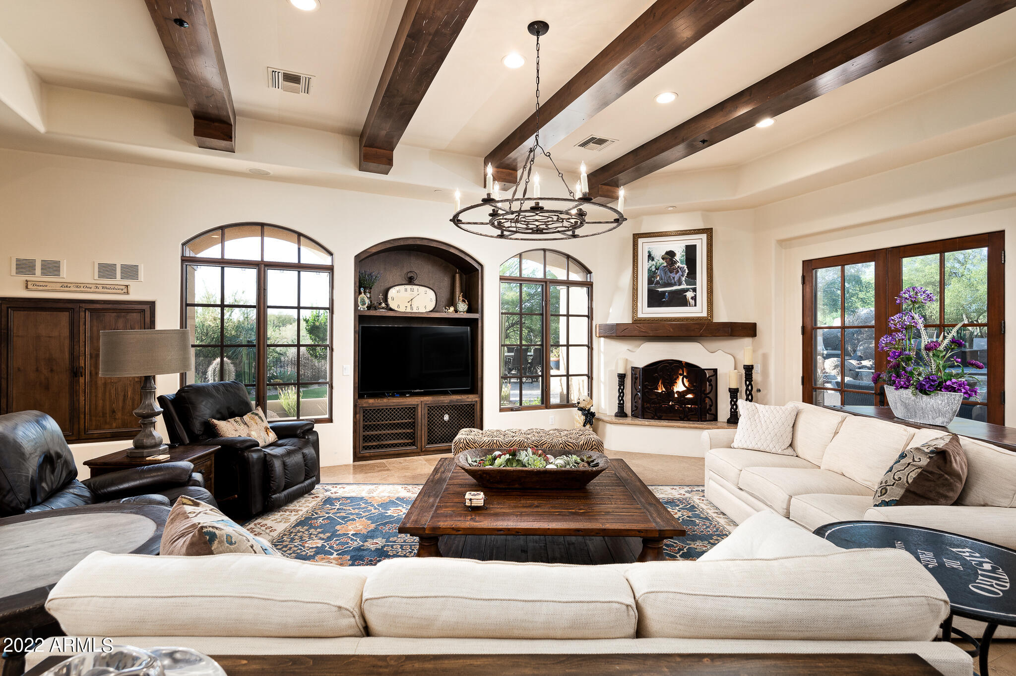 WHISPER ROCK - Residential