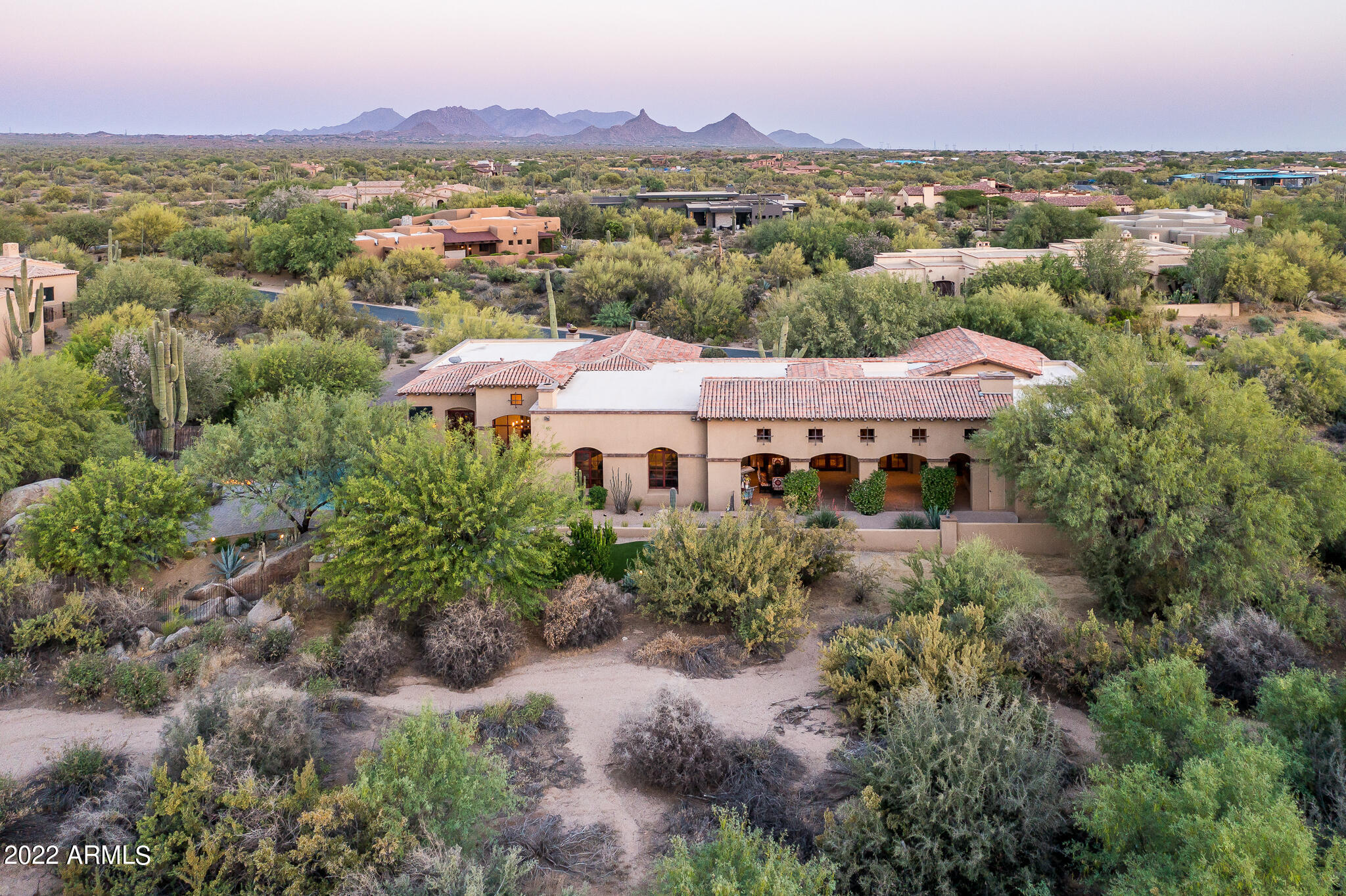WHISPER ROCK - Residential