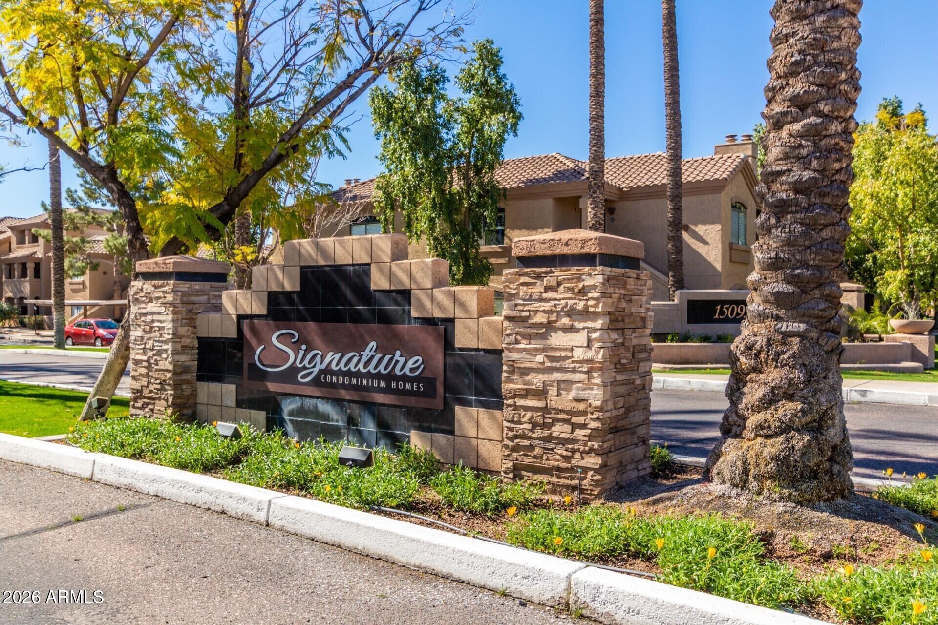 SIGNATURE SCOTTSDALE CONDOMINIUM - Residential