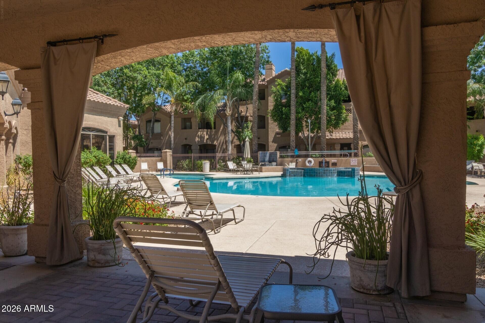 SIGNATURE SCOTTSDALE CONDOMINIUM - Residential
