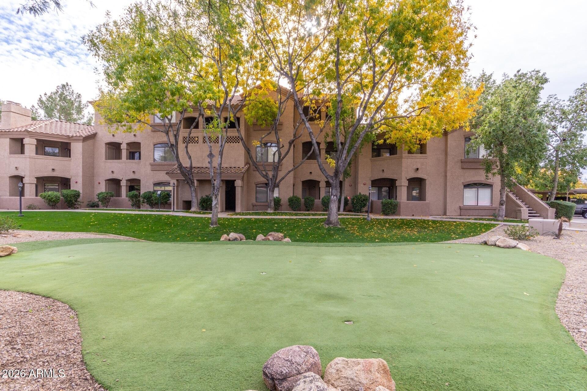 SIGNATURE SCOTTSDALE CONDOMINIUM - Residential