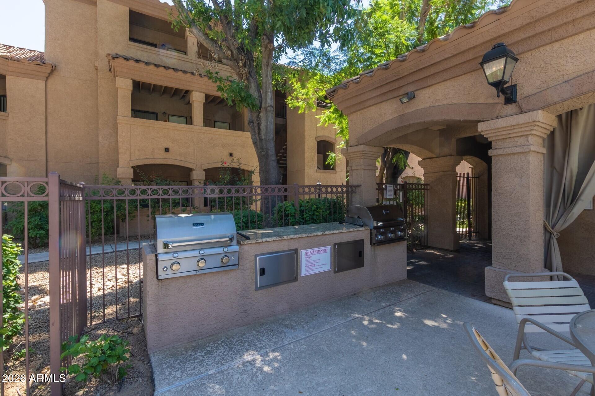 SIGNATURE SCOTTSDALE CONDOMINIUM - Residential