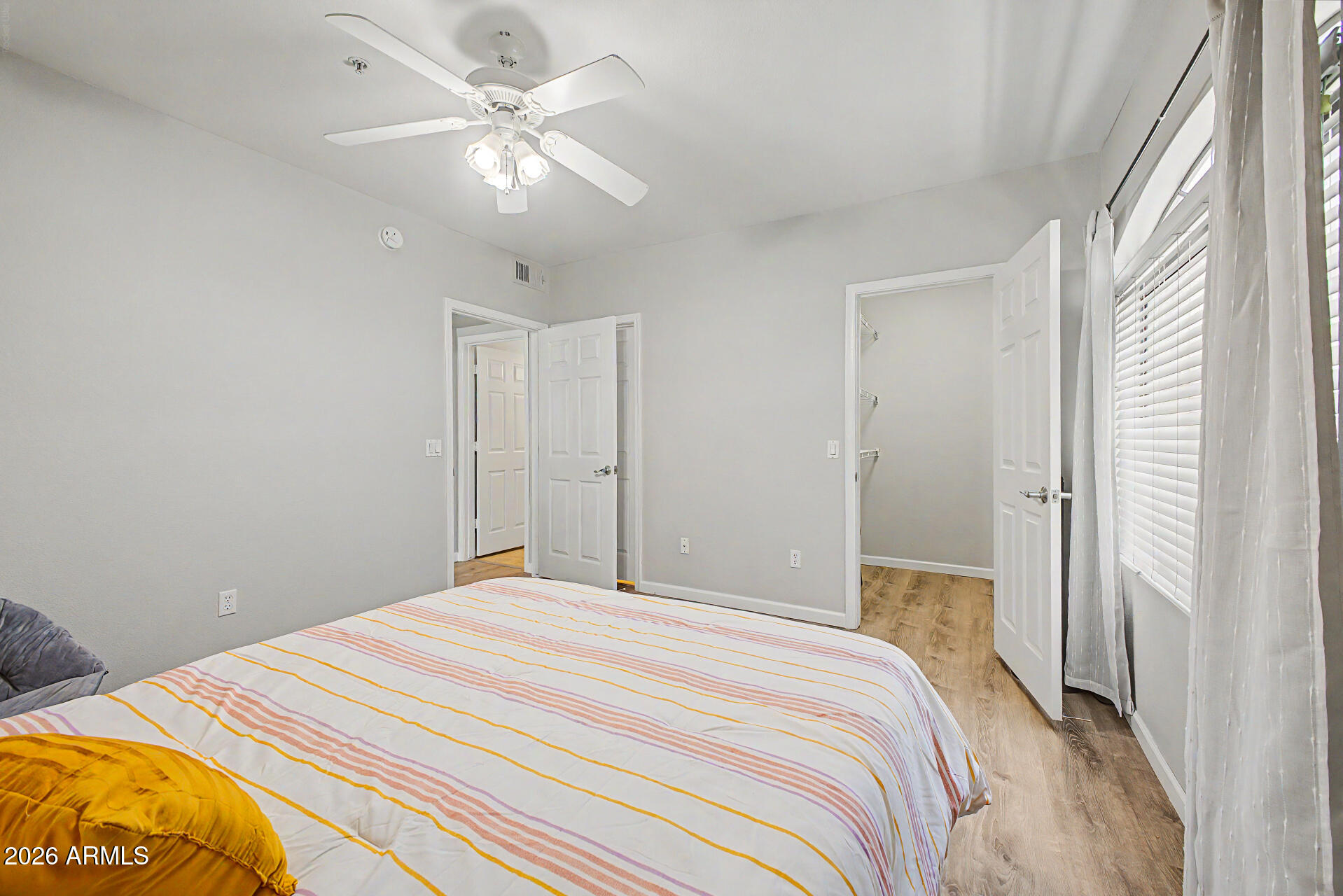 SIGNATURE SCOTTSDALE CONDOMINIUM - Residential