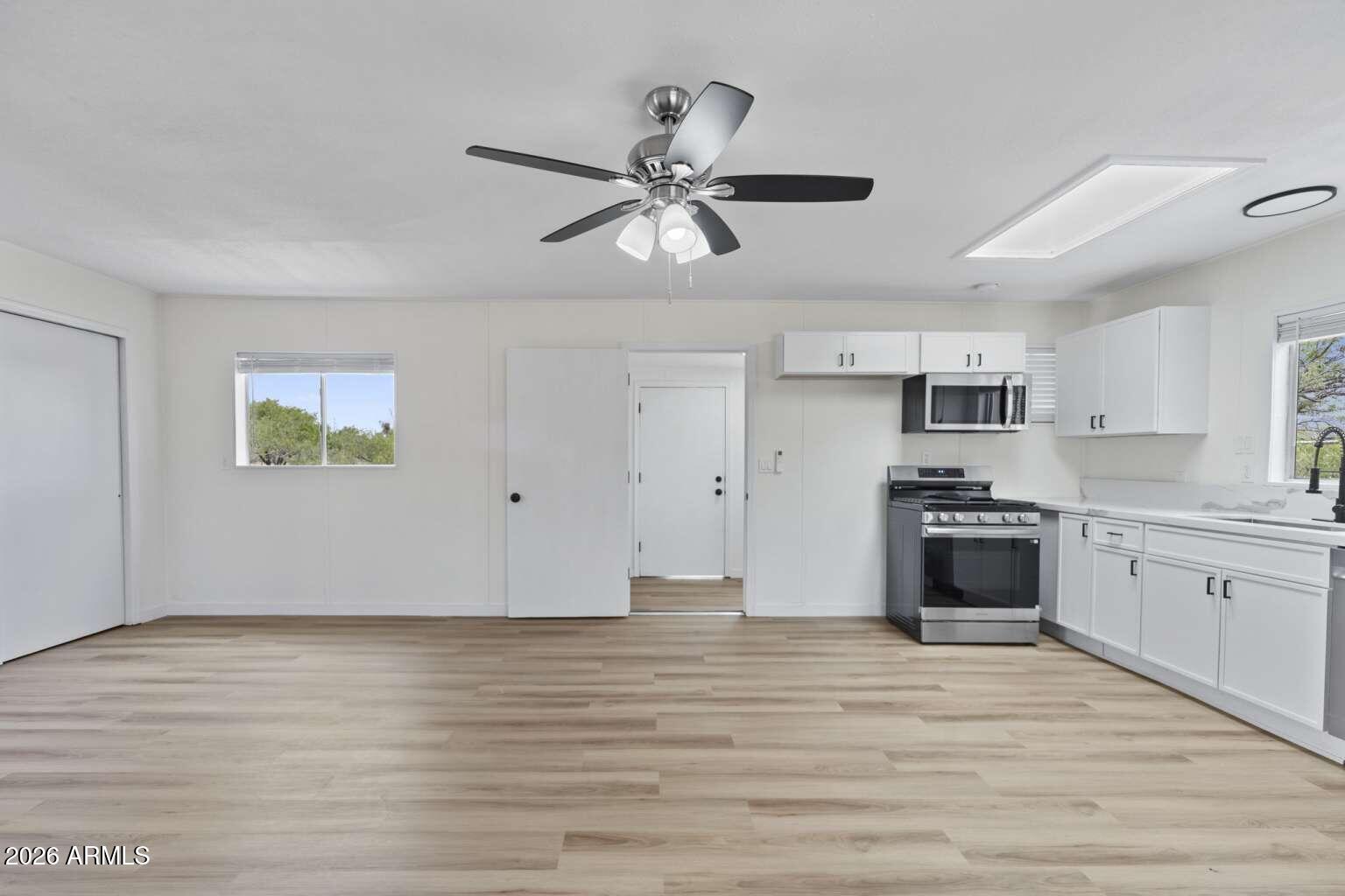 GOLDEN MEADOWS - Residential