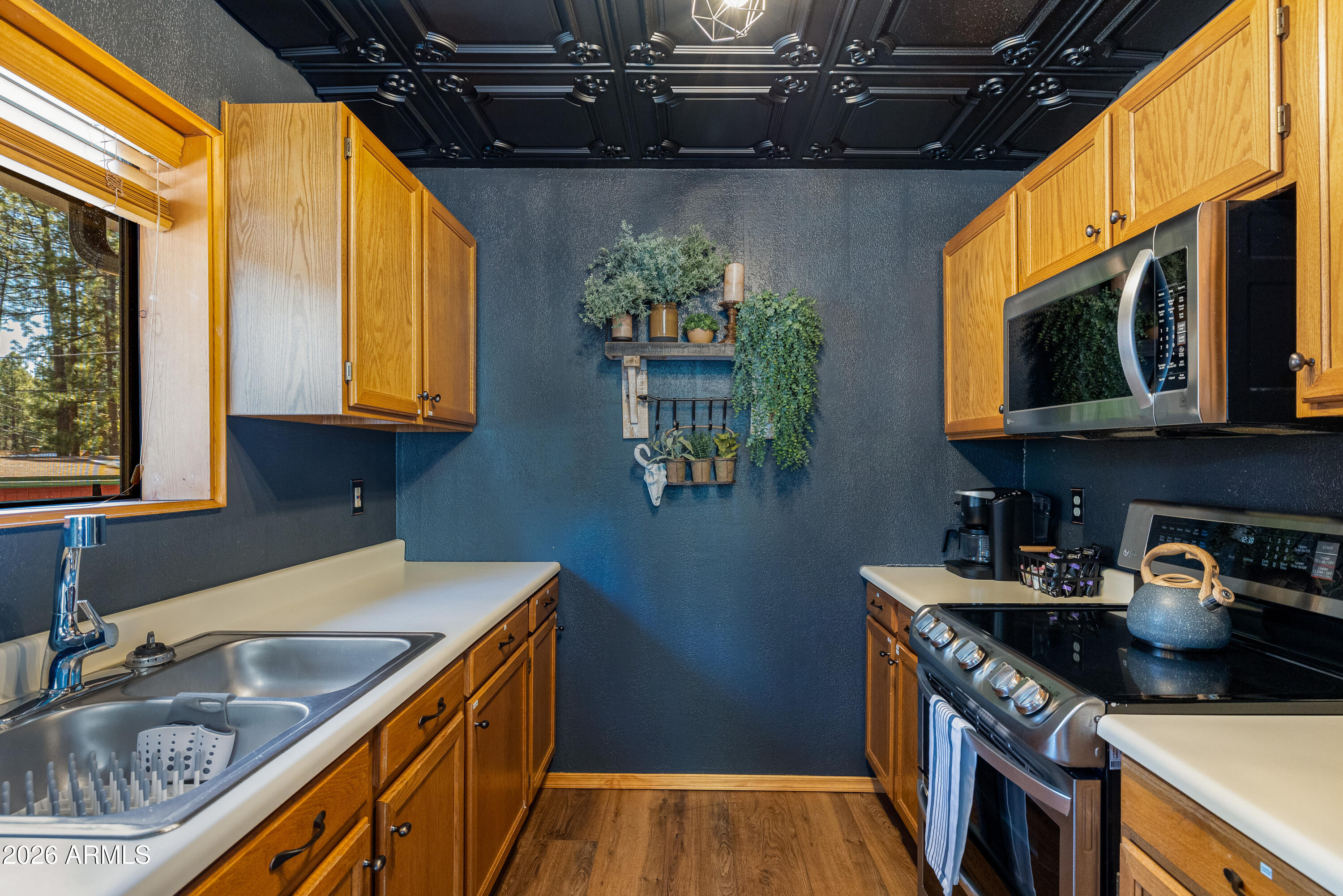 PINEWOOD 15 - Residential
