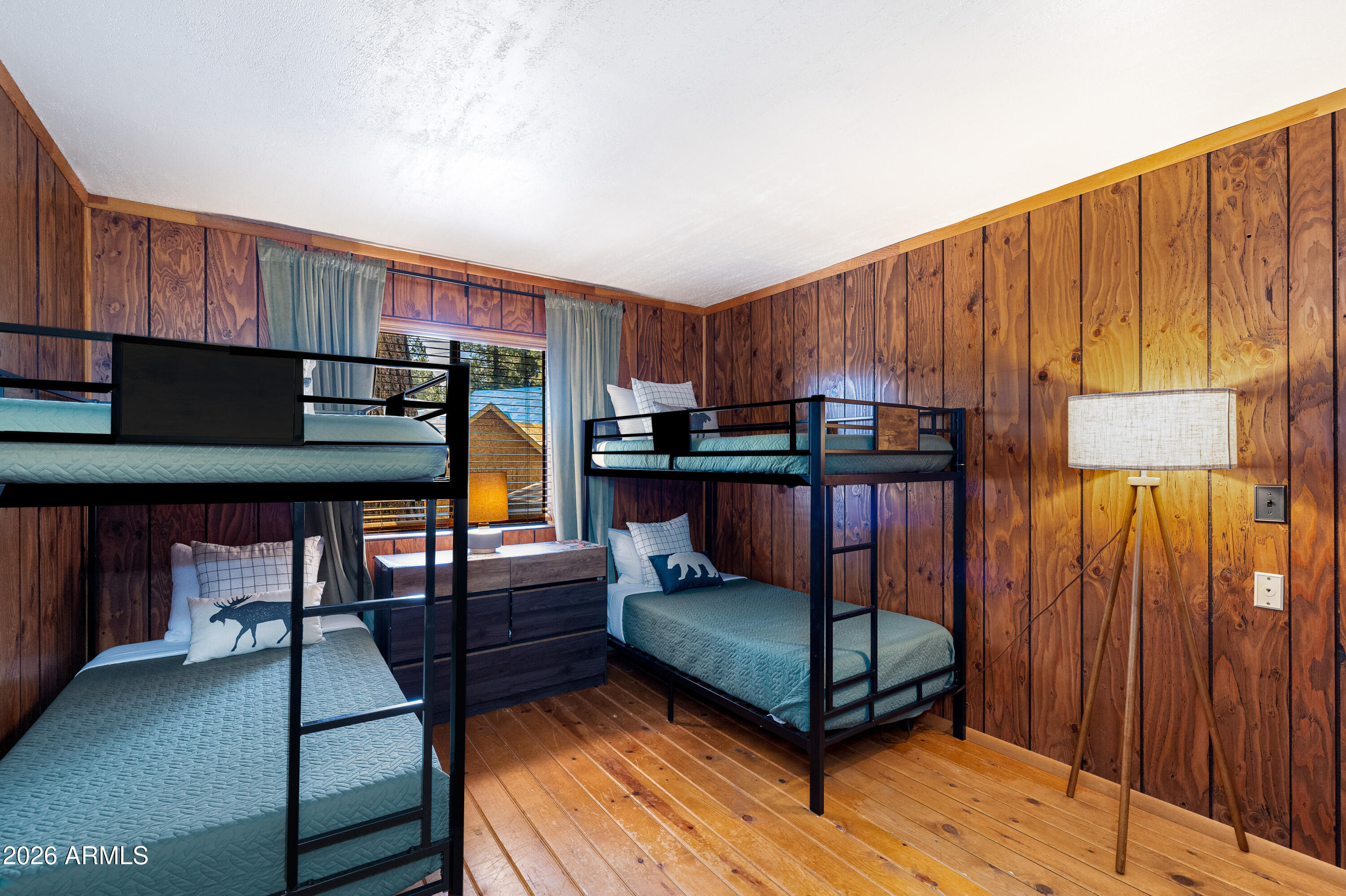 PINEWOOD 15 - Residential