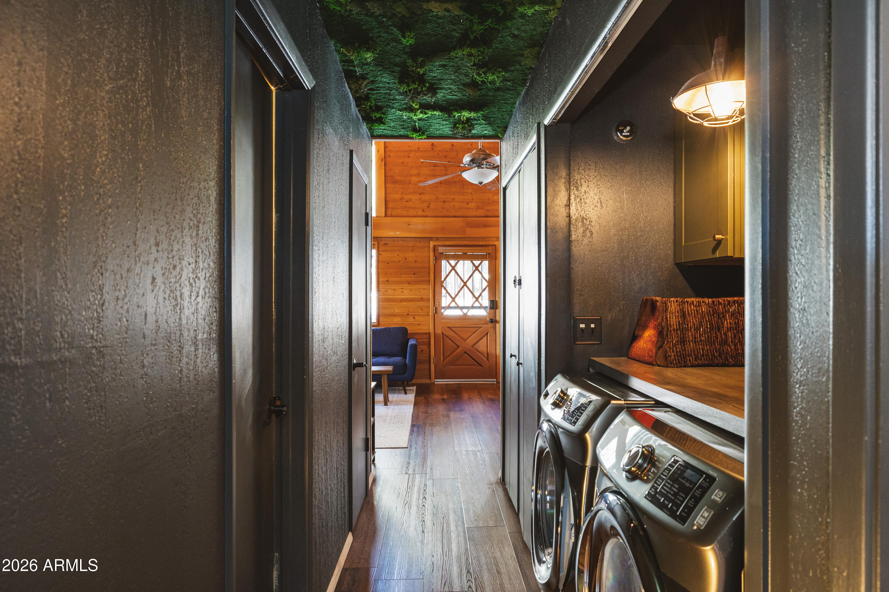 PINEWOOD 15 - Residential