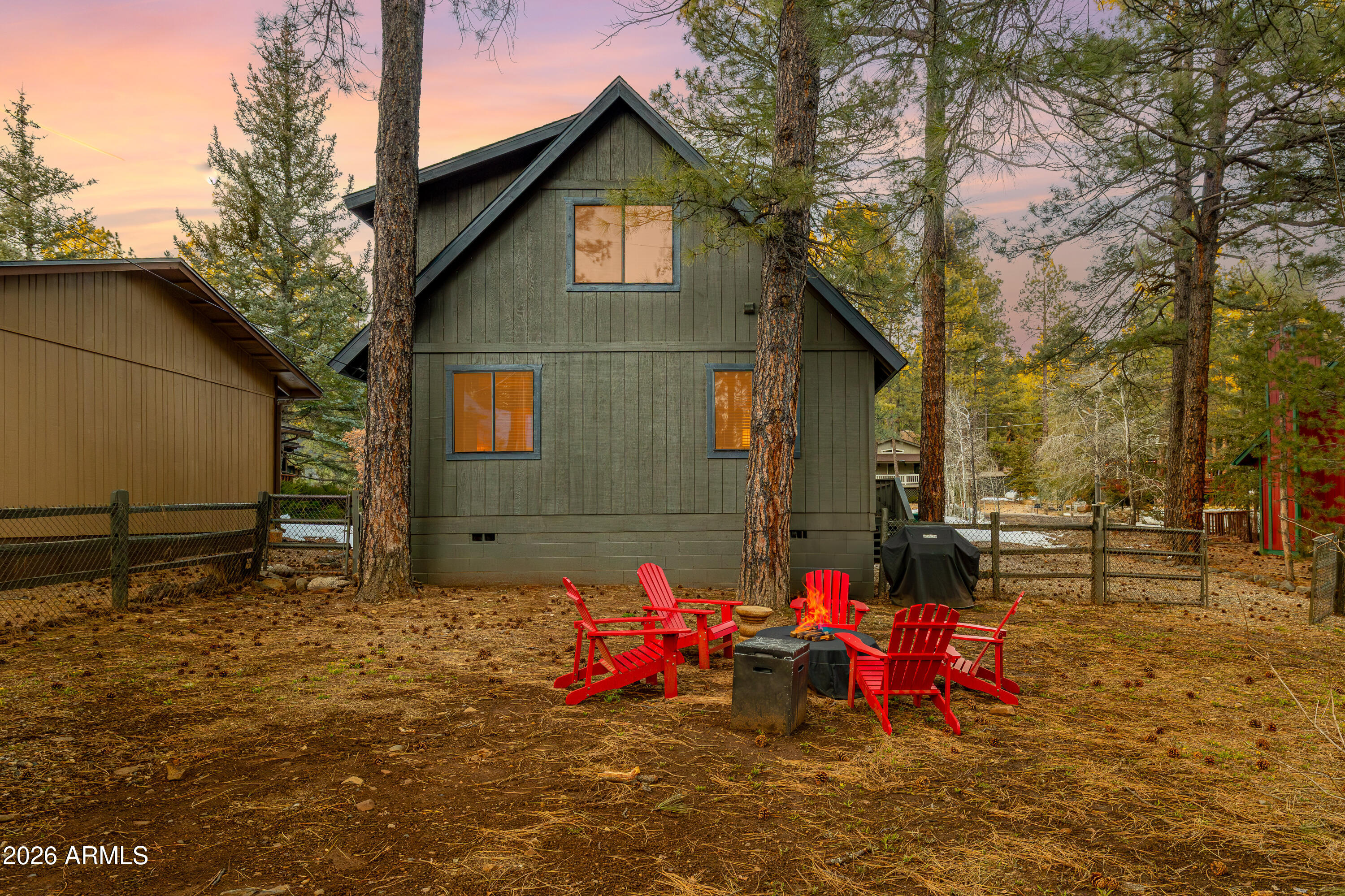 PINEWOOD 15 - Residential