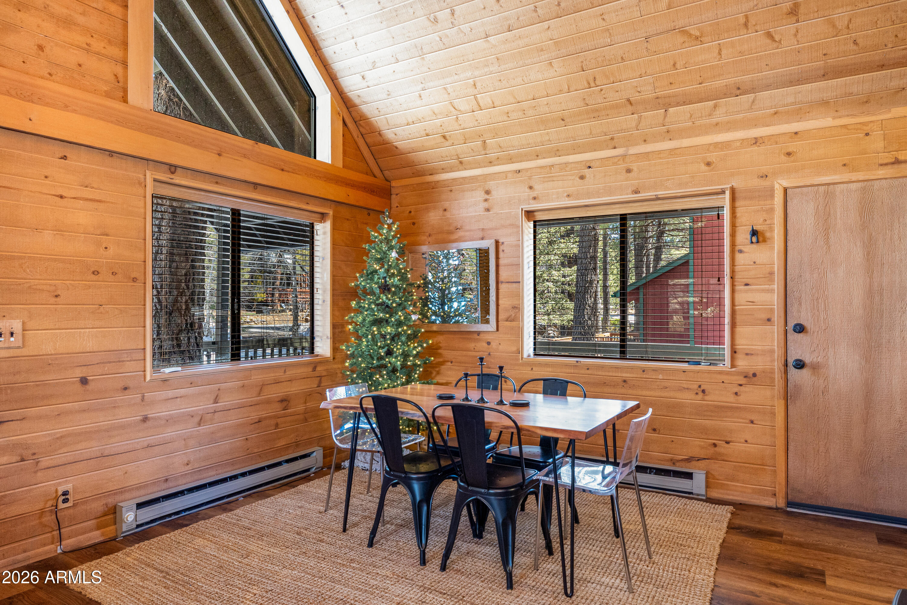PINEWOOD 15 - Residential