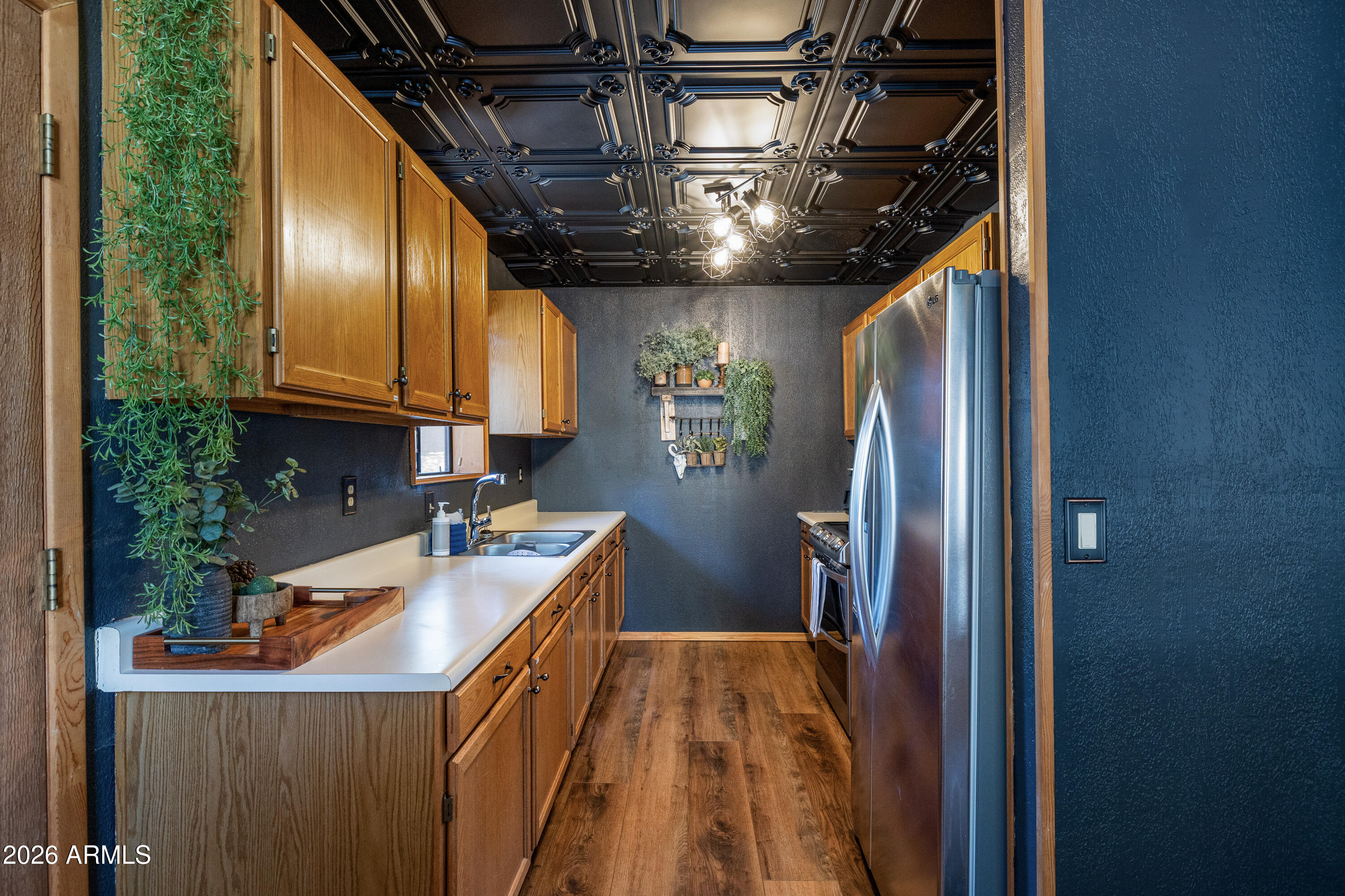 PINEWOOD 15 - Residential