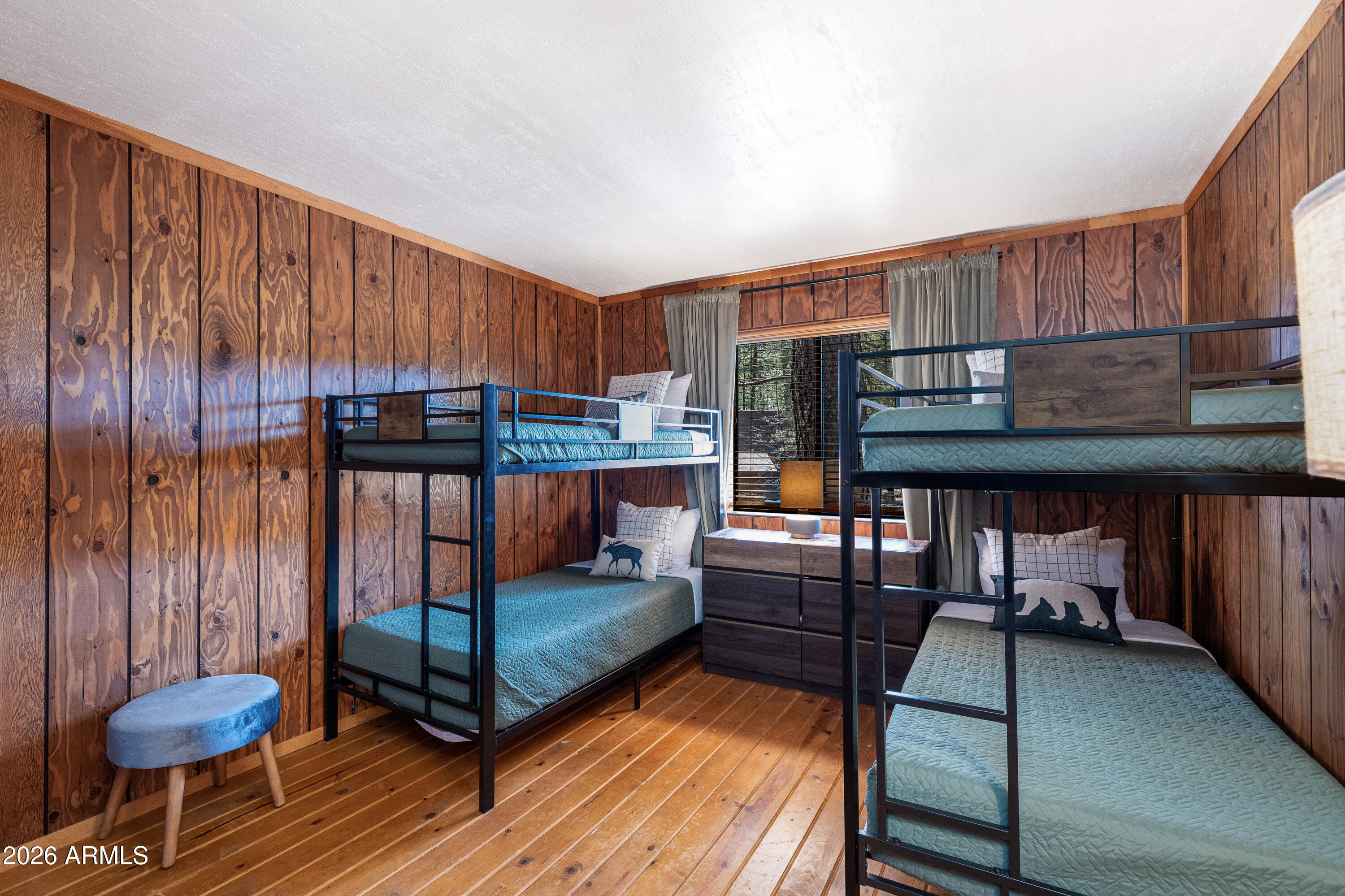 PINEWOOD 15 - Residential