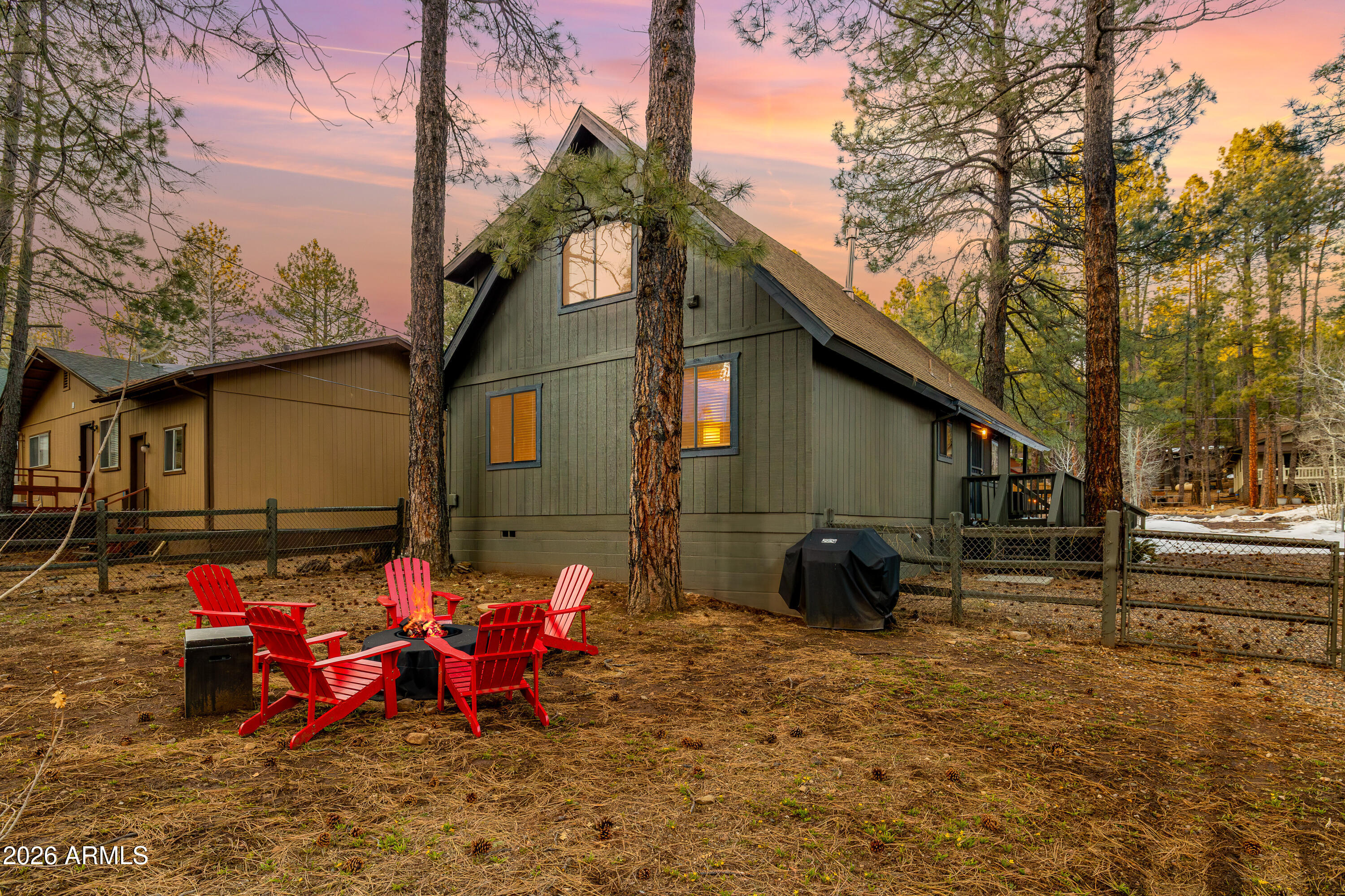 PINEWOOD 15 - Residential