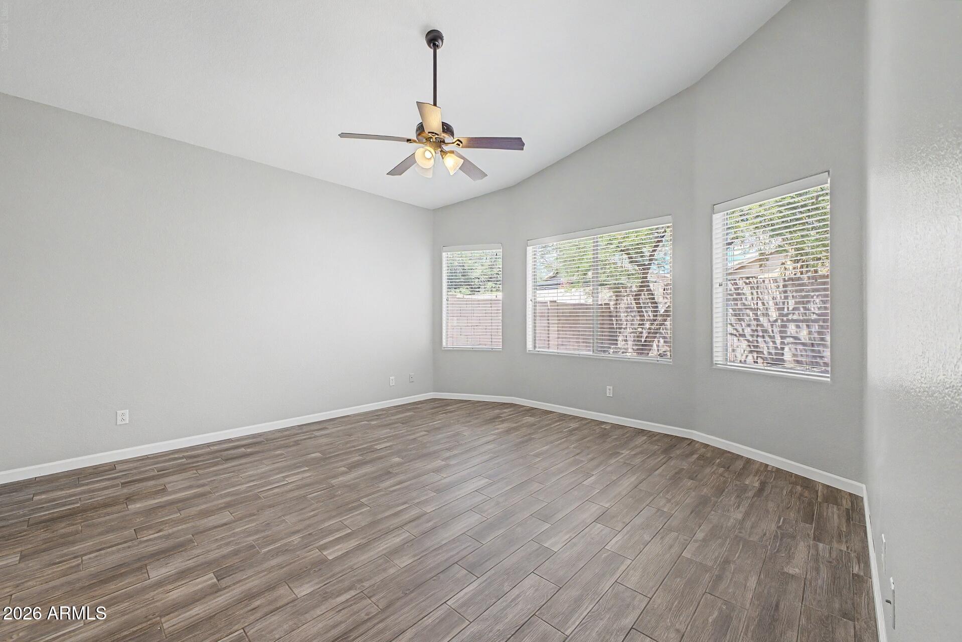 CRESCENT BUTTE - Residential