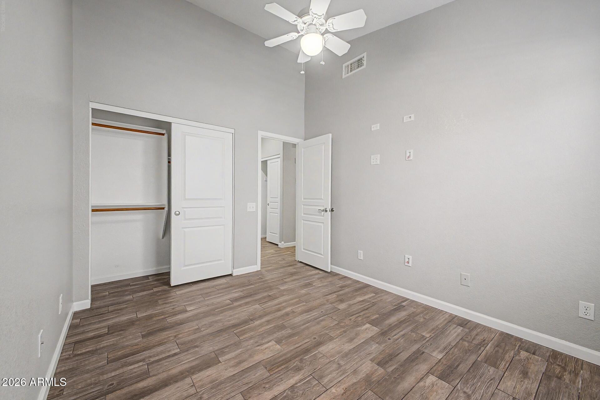 CRESCENT BUTTE - Residential
