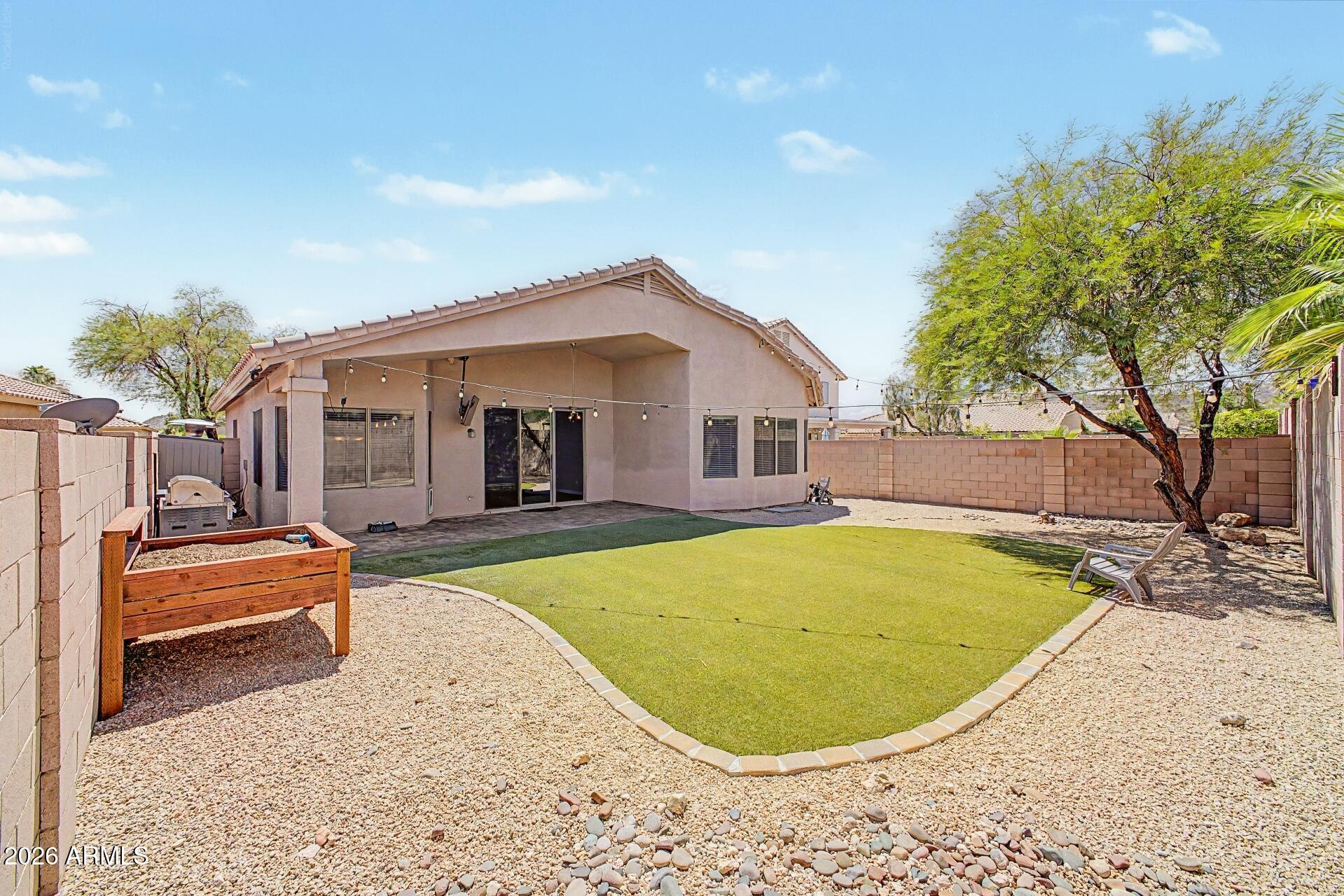 CRESCENT BUTTE - Residential