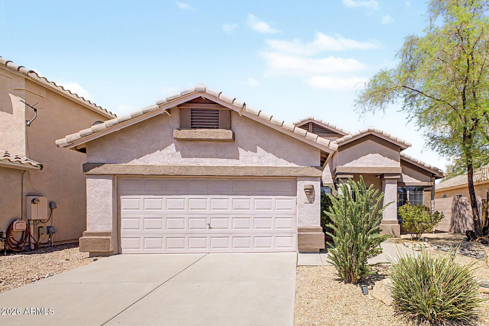 CRESCENT BUTTE - Residential