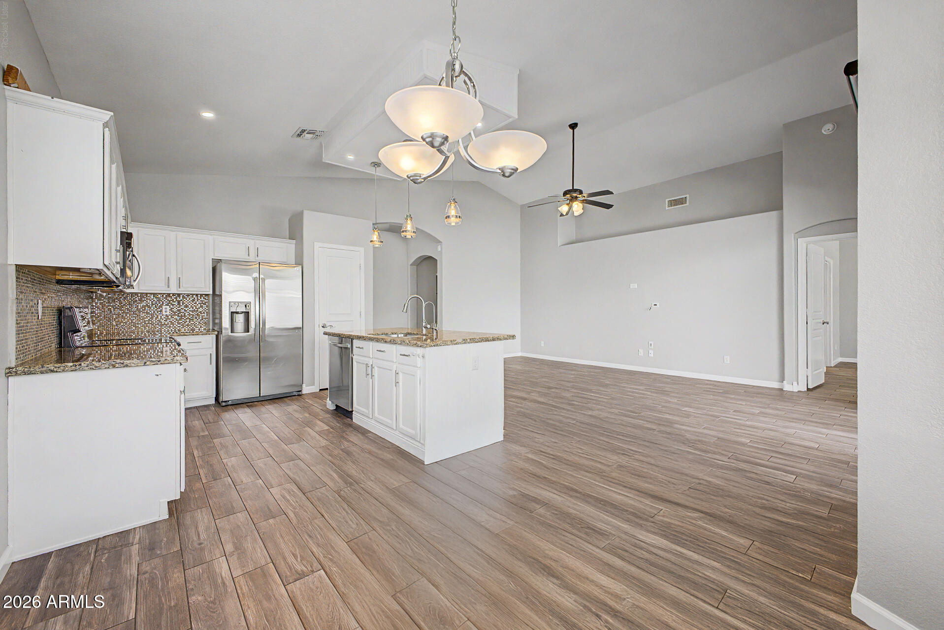 CRESCENT BUTTE - Residential