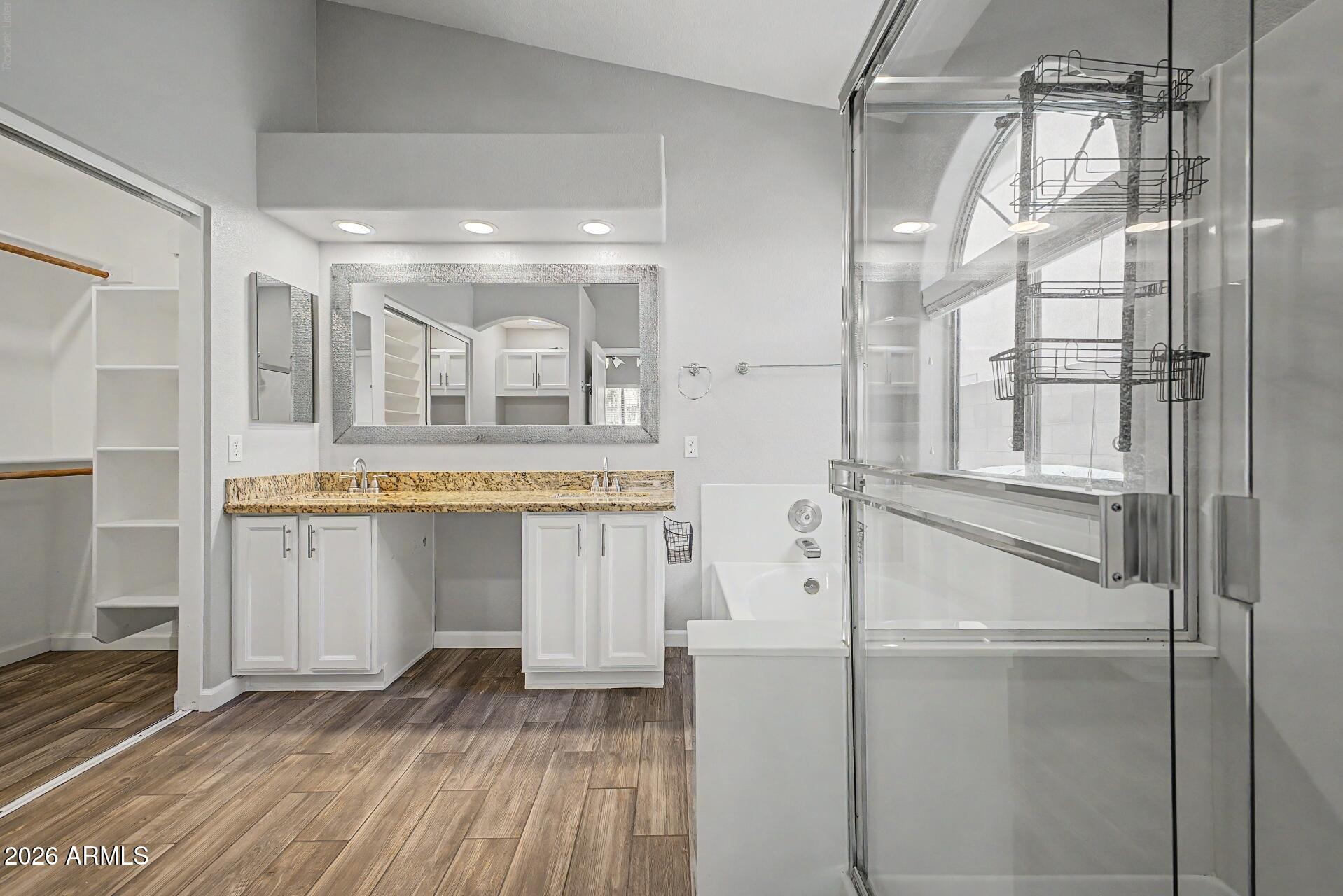 CRESCENT BUTTE - Residential