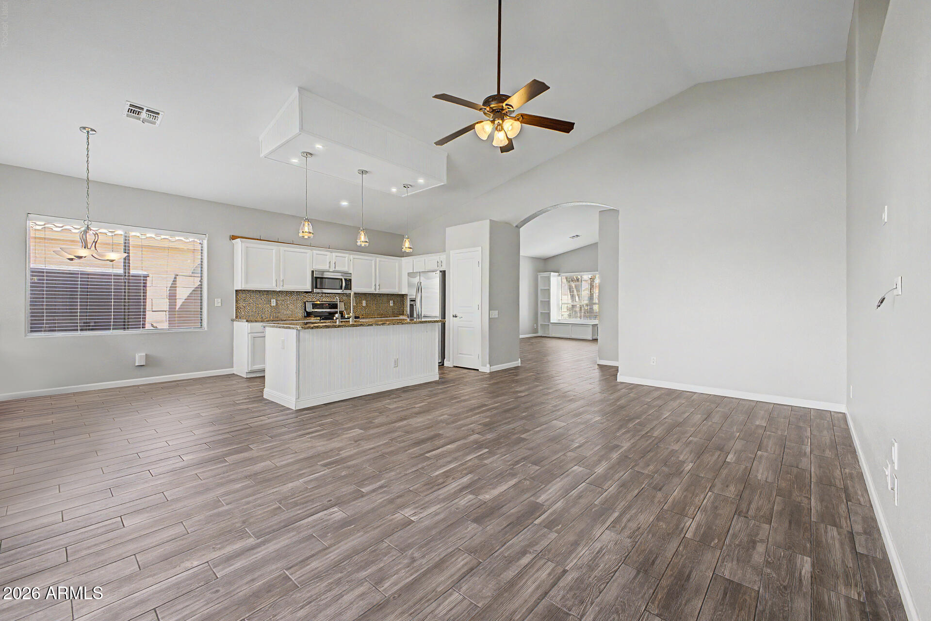 CRESCENT BUTTE - Residential
