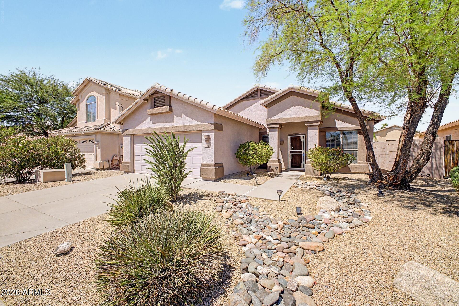 CRESCENT BUTTE - Residential