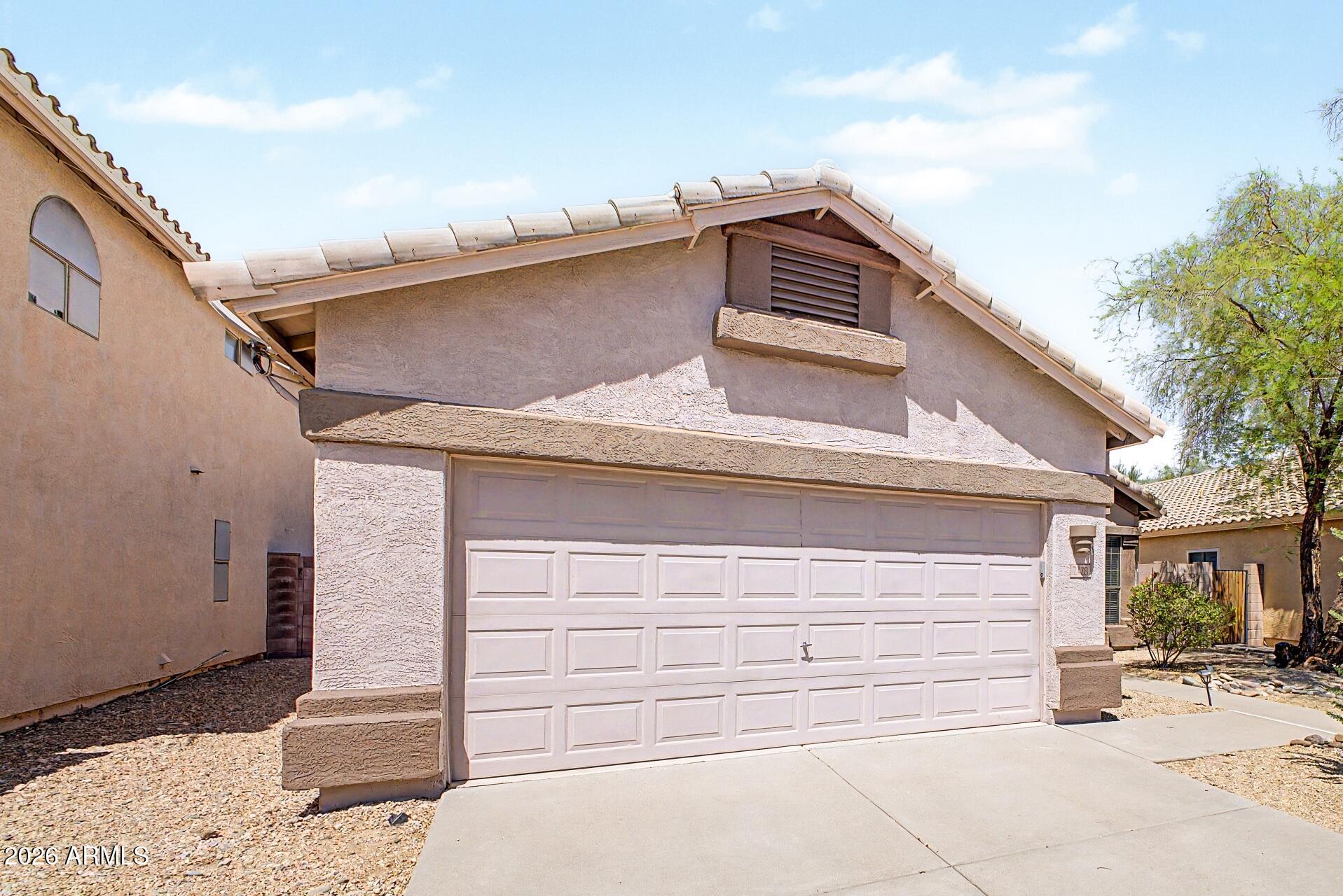 CRESCENT BUTTE - Residential