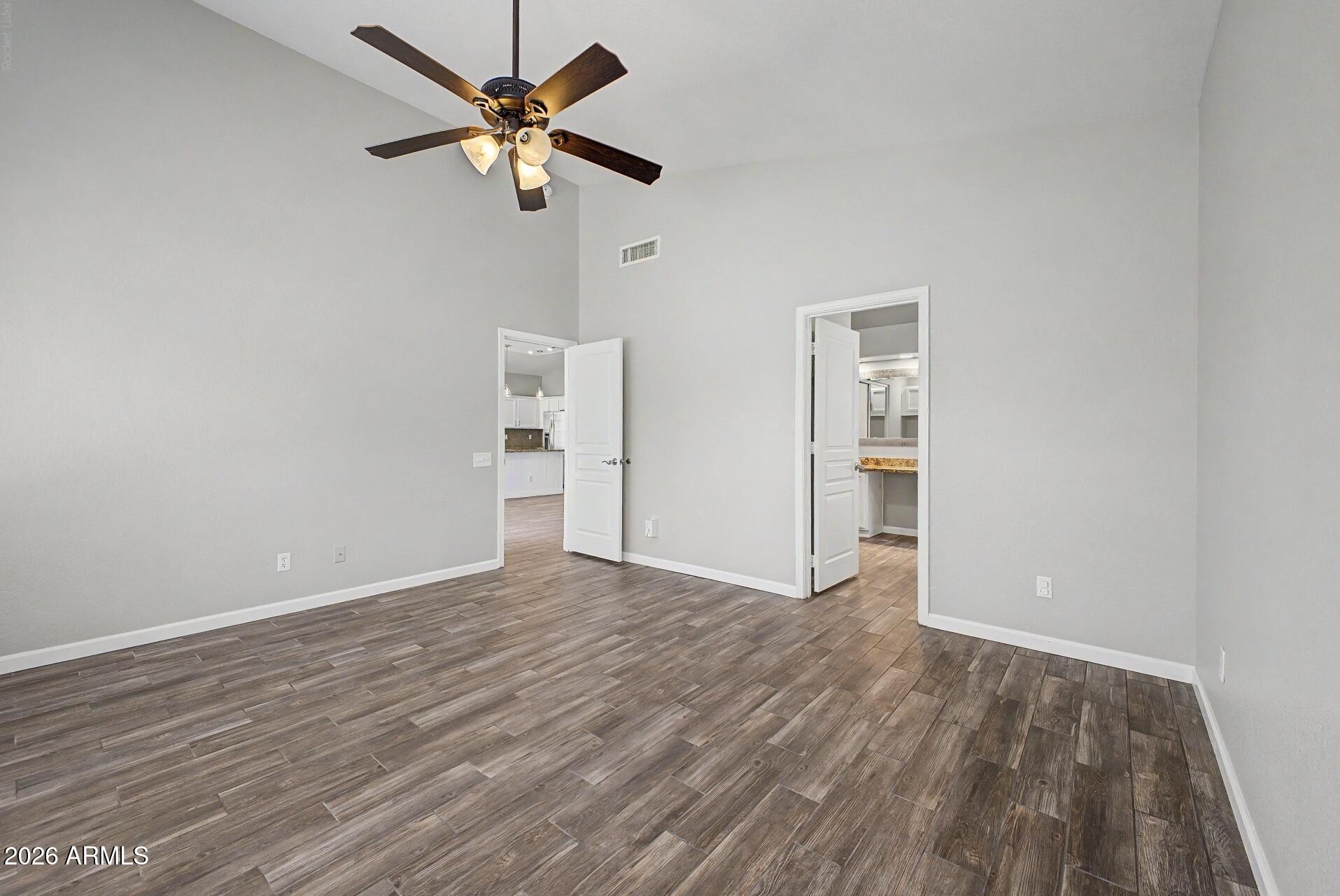 CRESCENT BUTTE - Residential