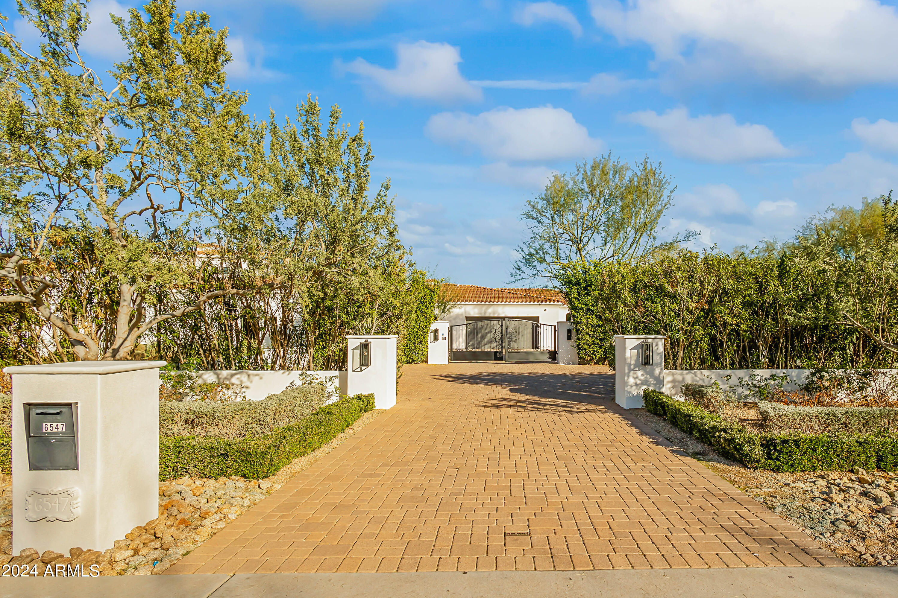 MOUNTAIN VIEW - Residential
