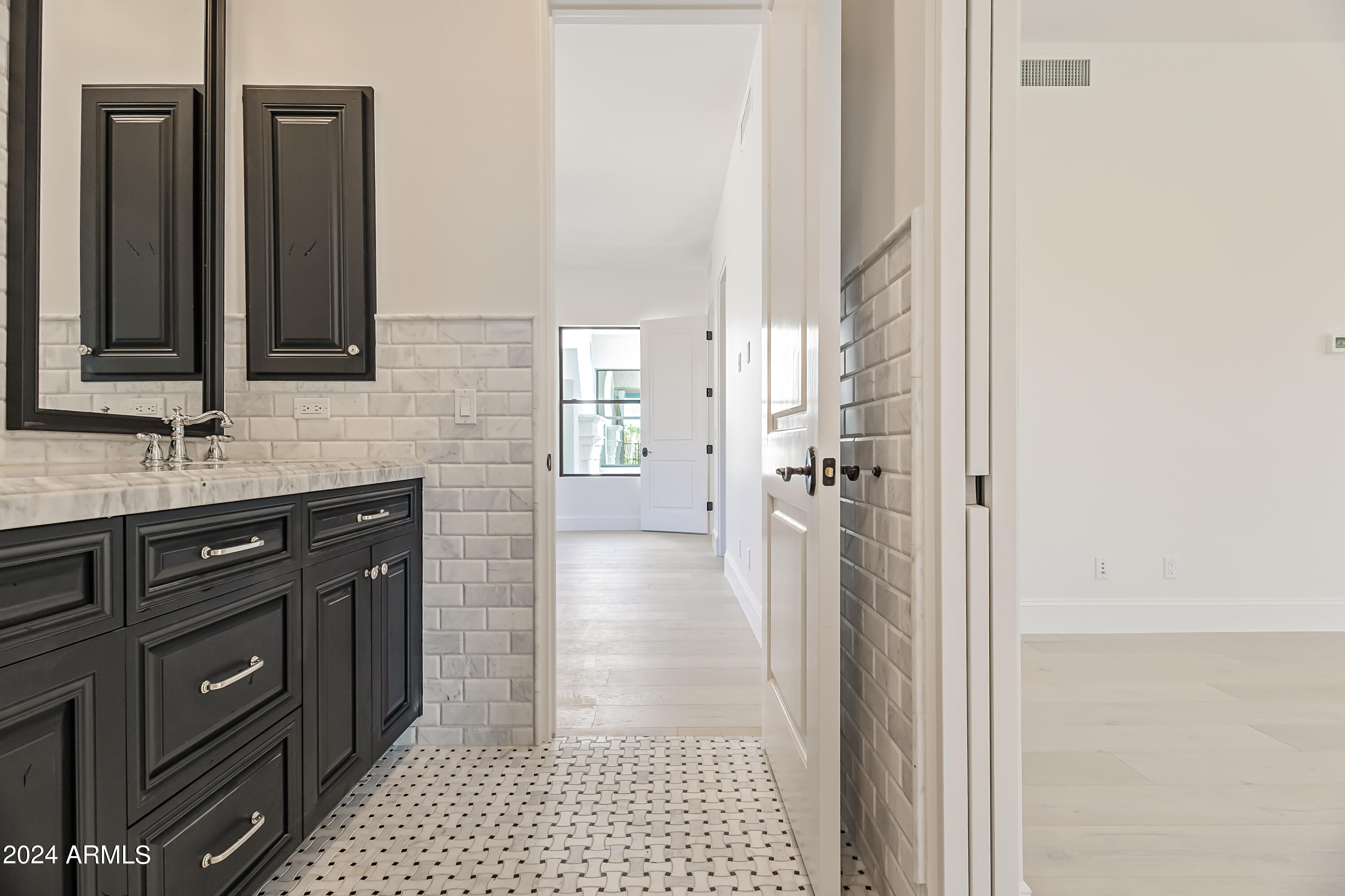 MOUNTAIN VIEW - Residential