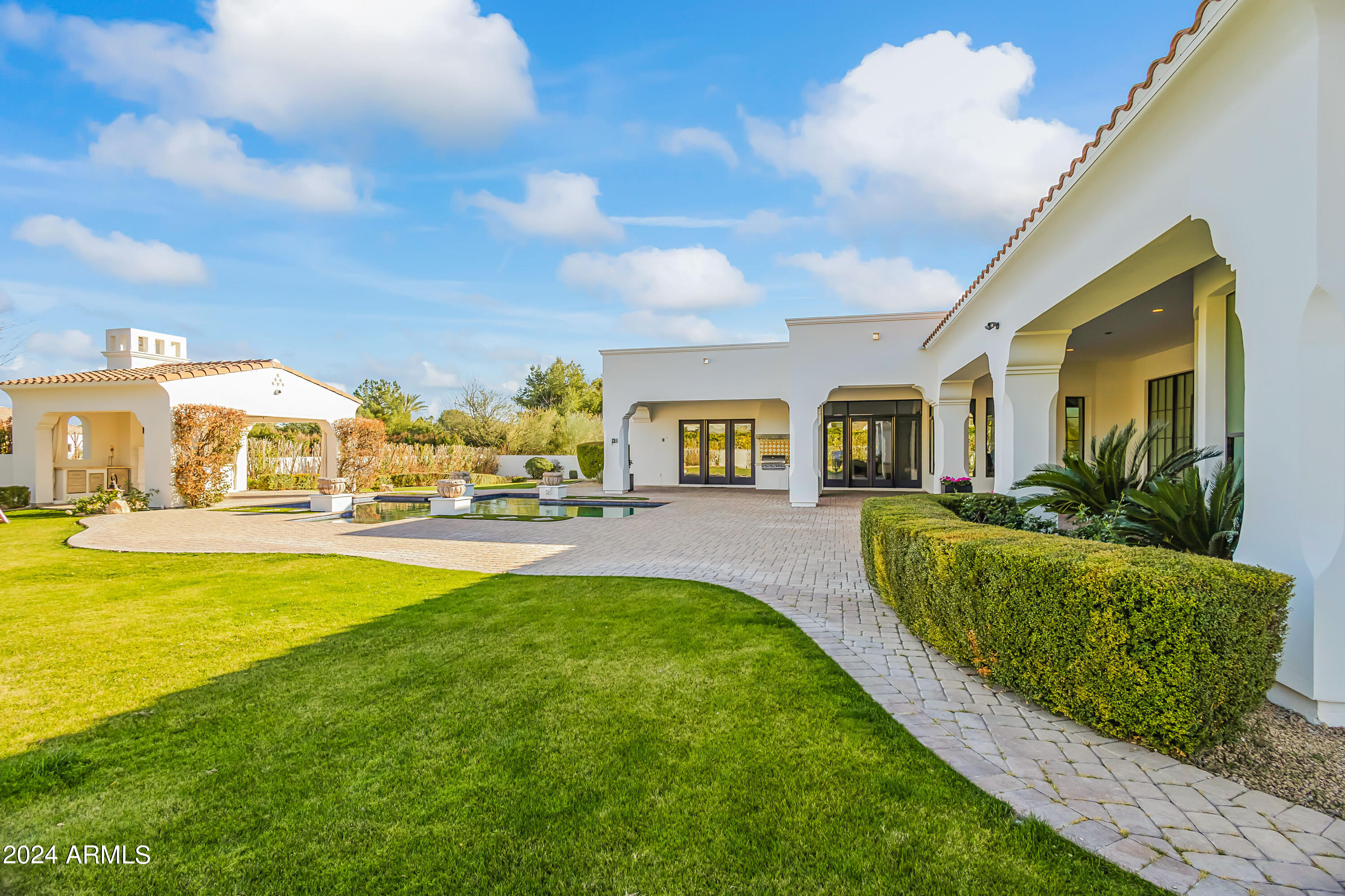 MOUNTAIN VIEW - Residential
