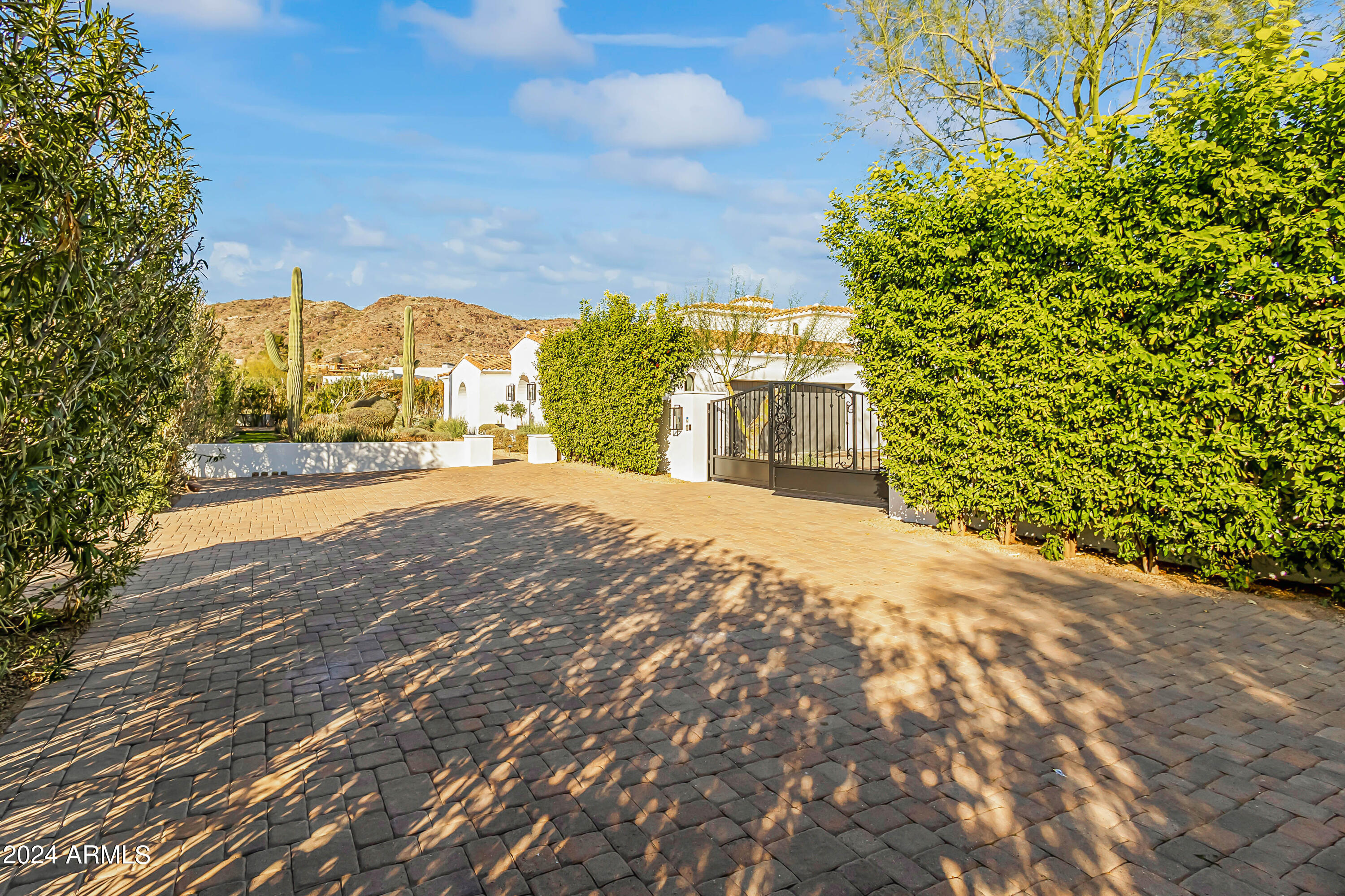 MOUNTAIN VIEW - Residential