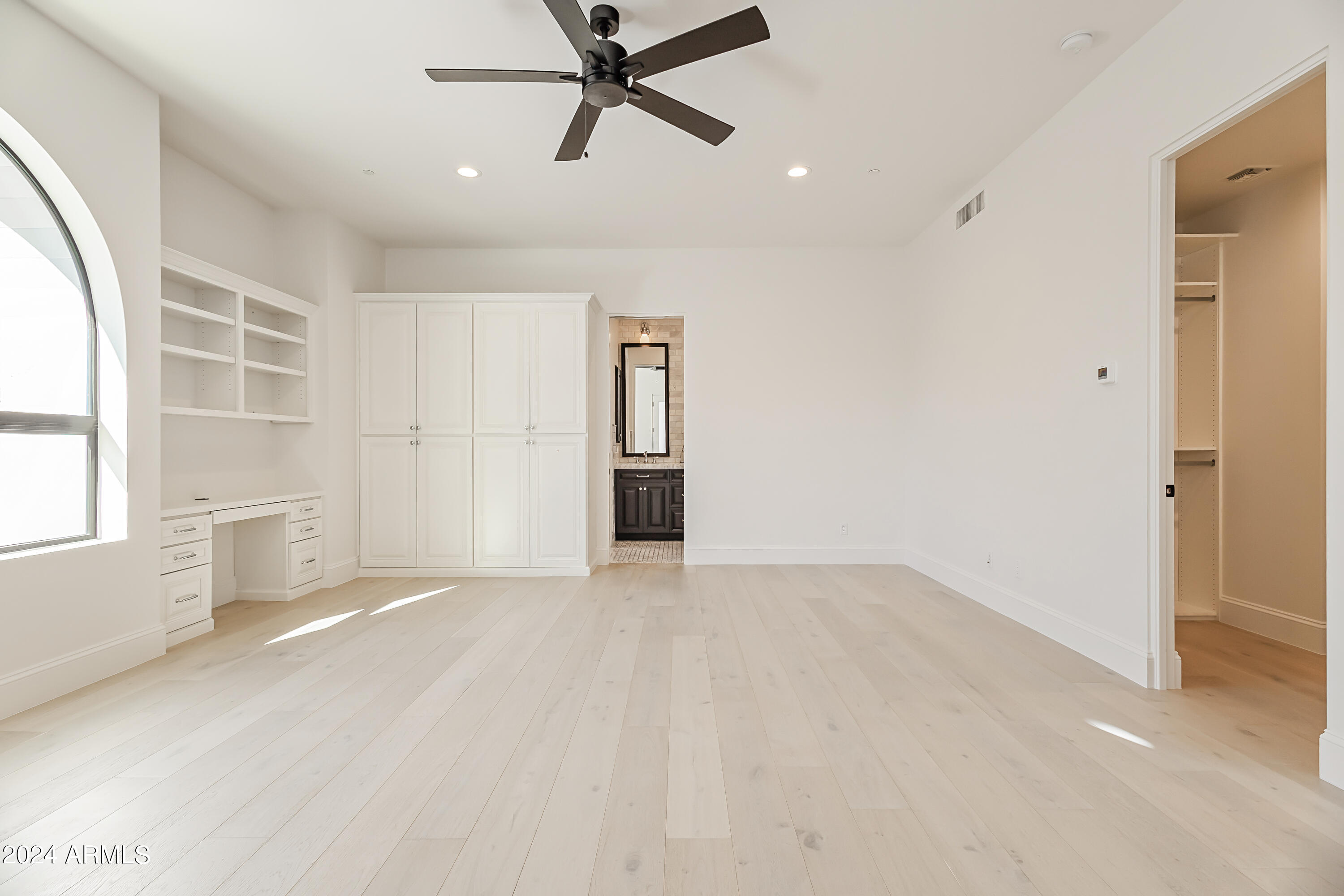 MOUNTAIN VIEW - Residential