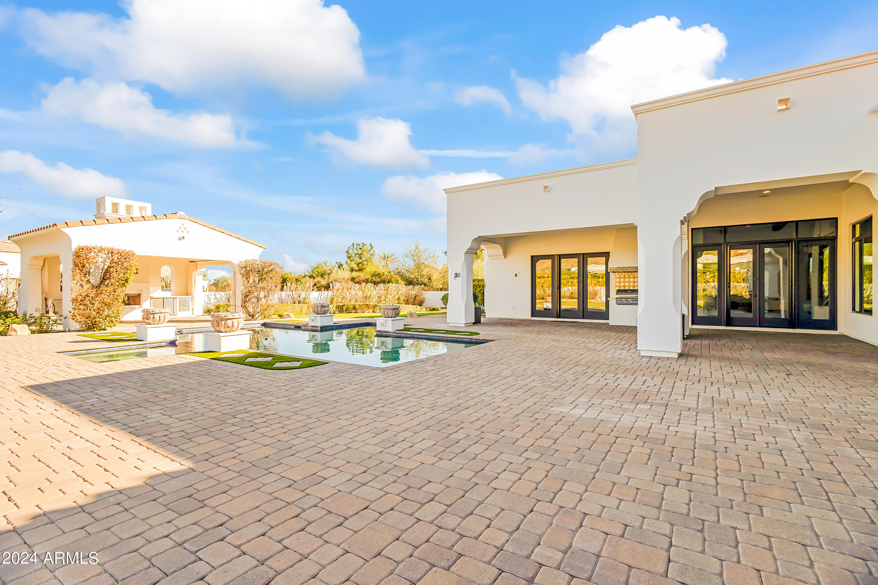 MOUNTAIN VIEW - Residential