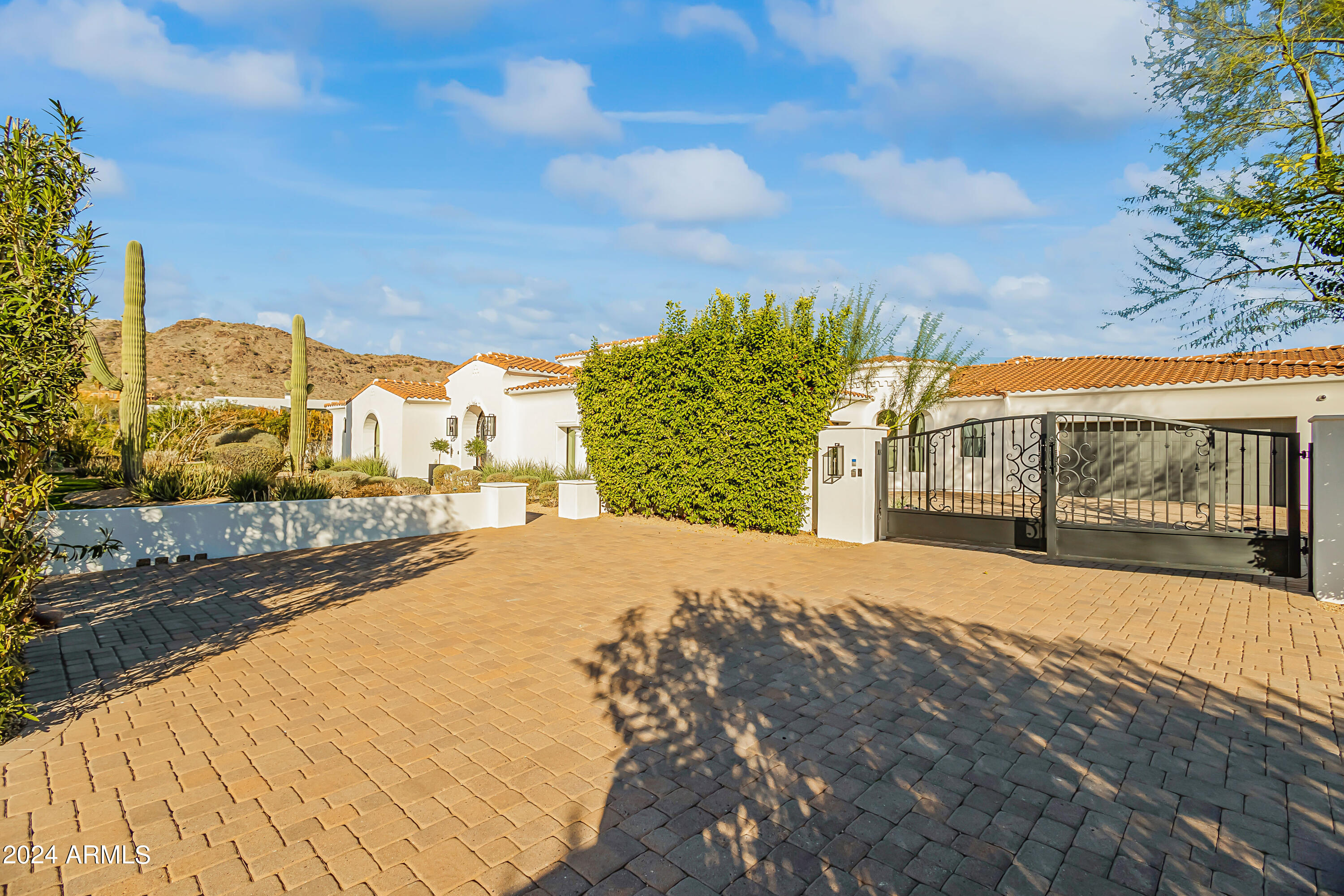MOUNTAIN VIEW - Residential