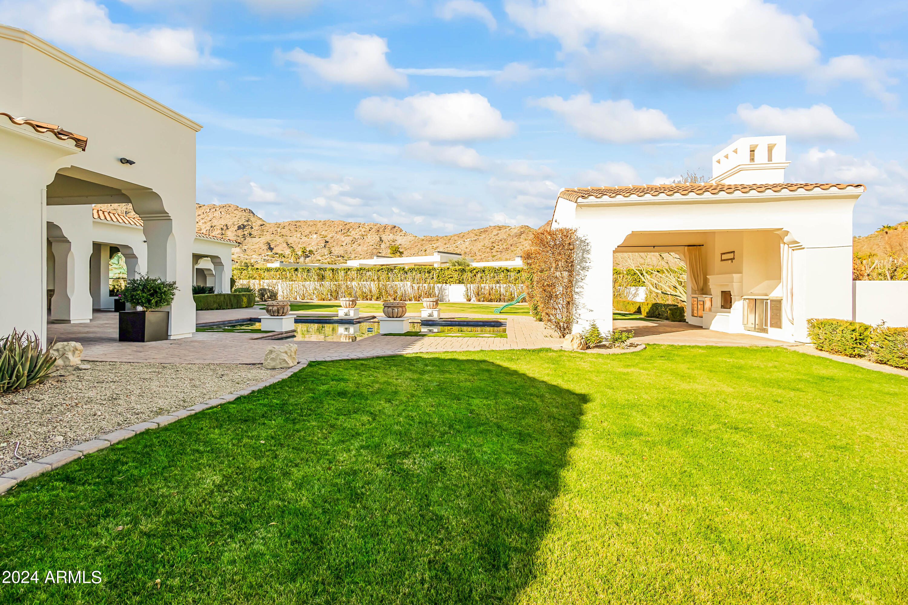 MOUNTAIN VIEW - Residential