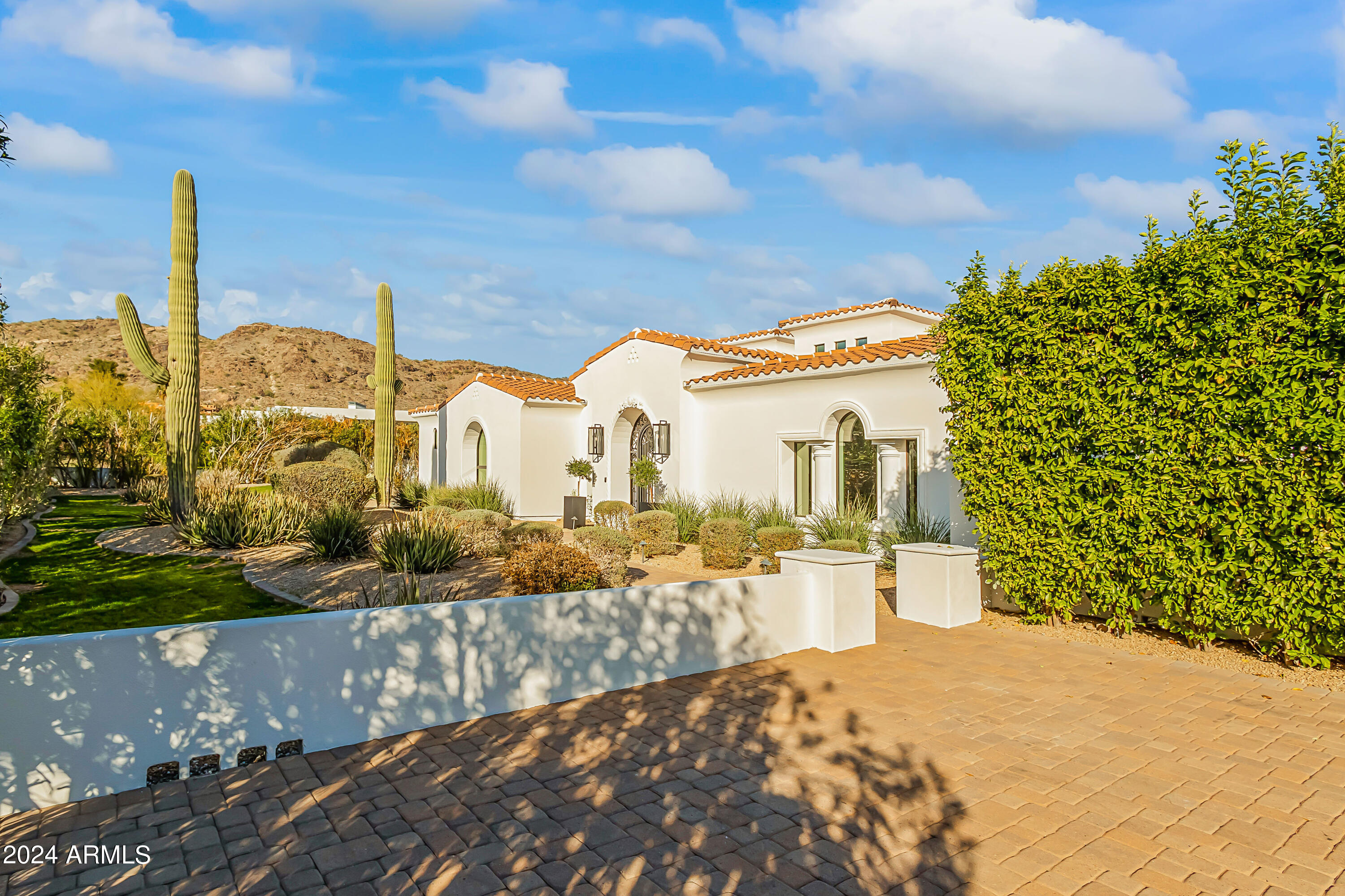 MOUNTAIN VIEW - Residential