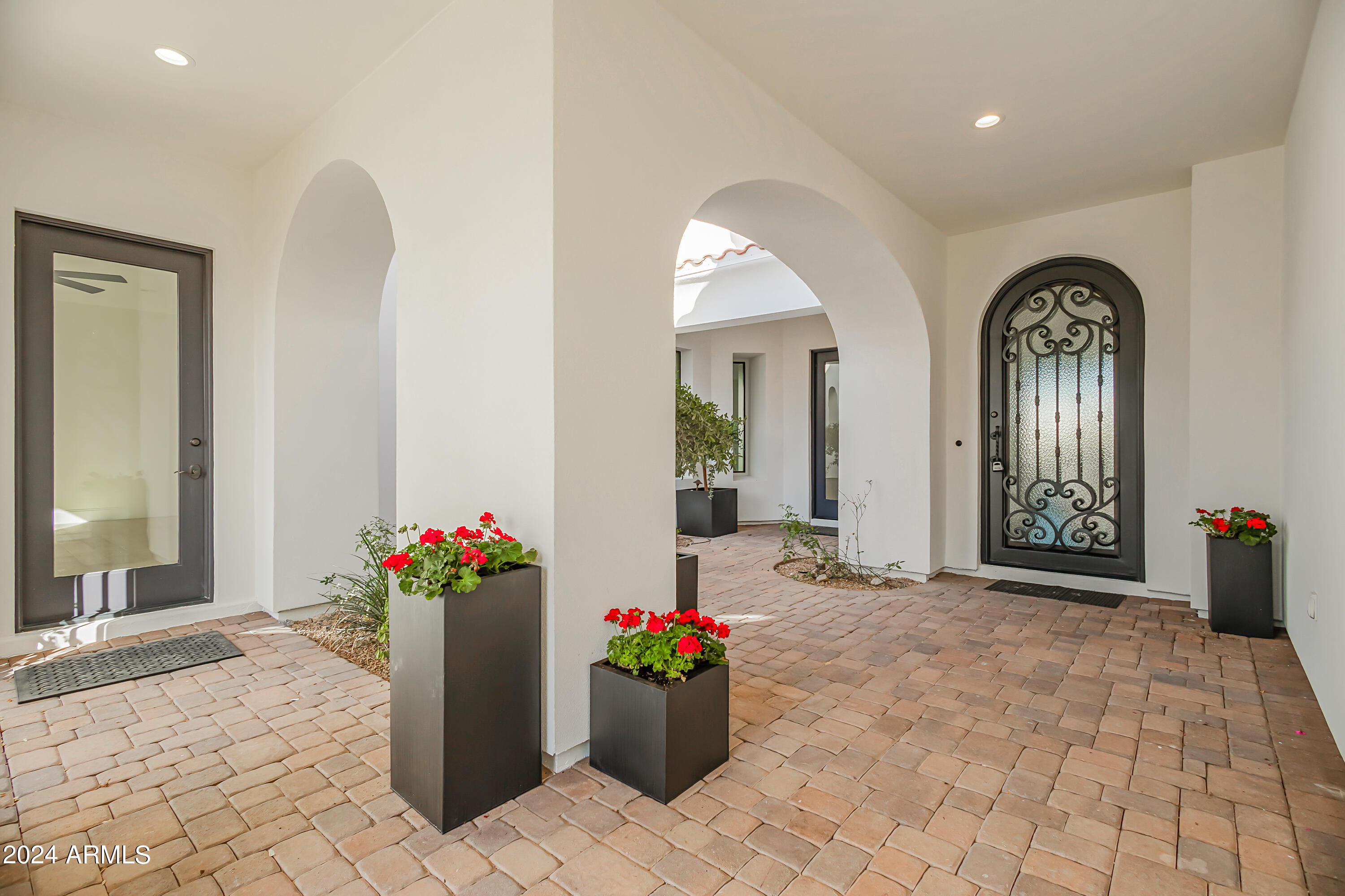 MOUNTAIN VIEW - Residential