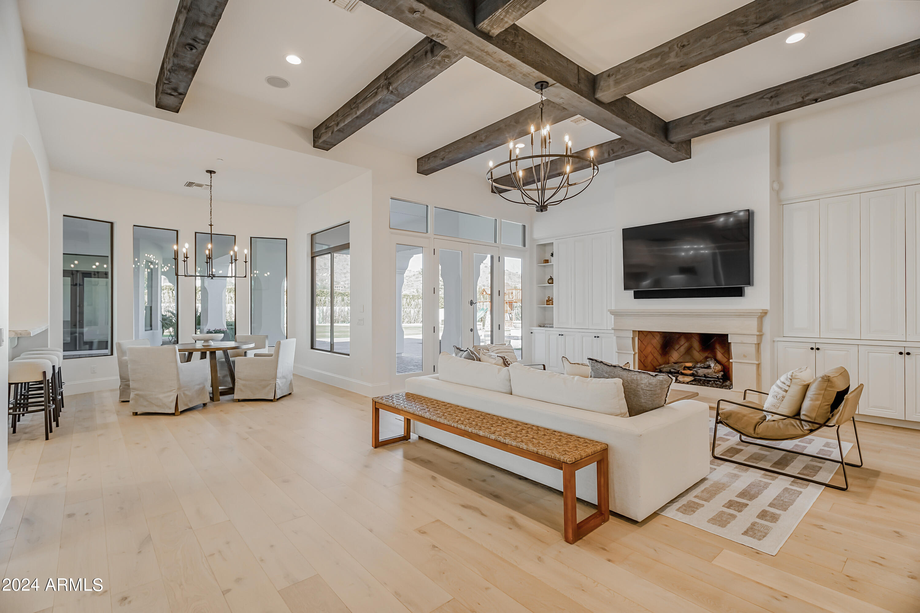 MOUNTAIN VIEW - Residential