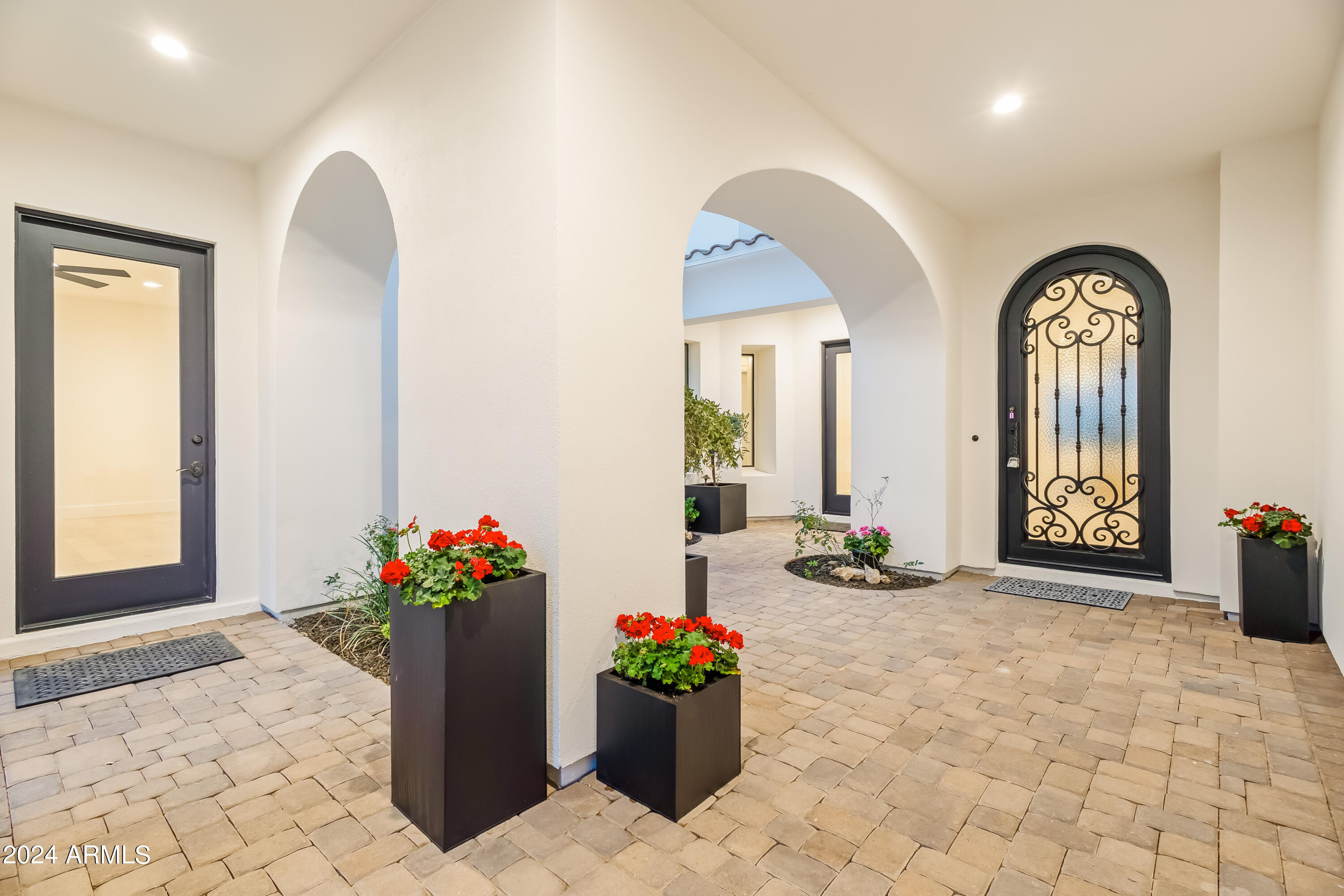 MOUNTAIN VIEW - Residential
