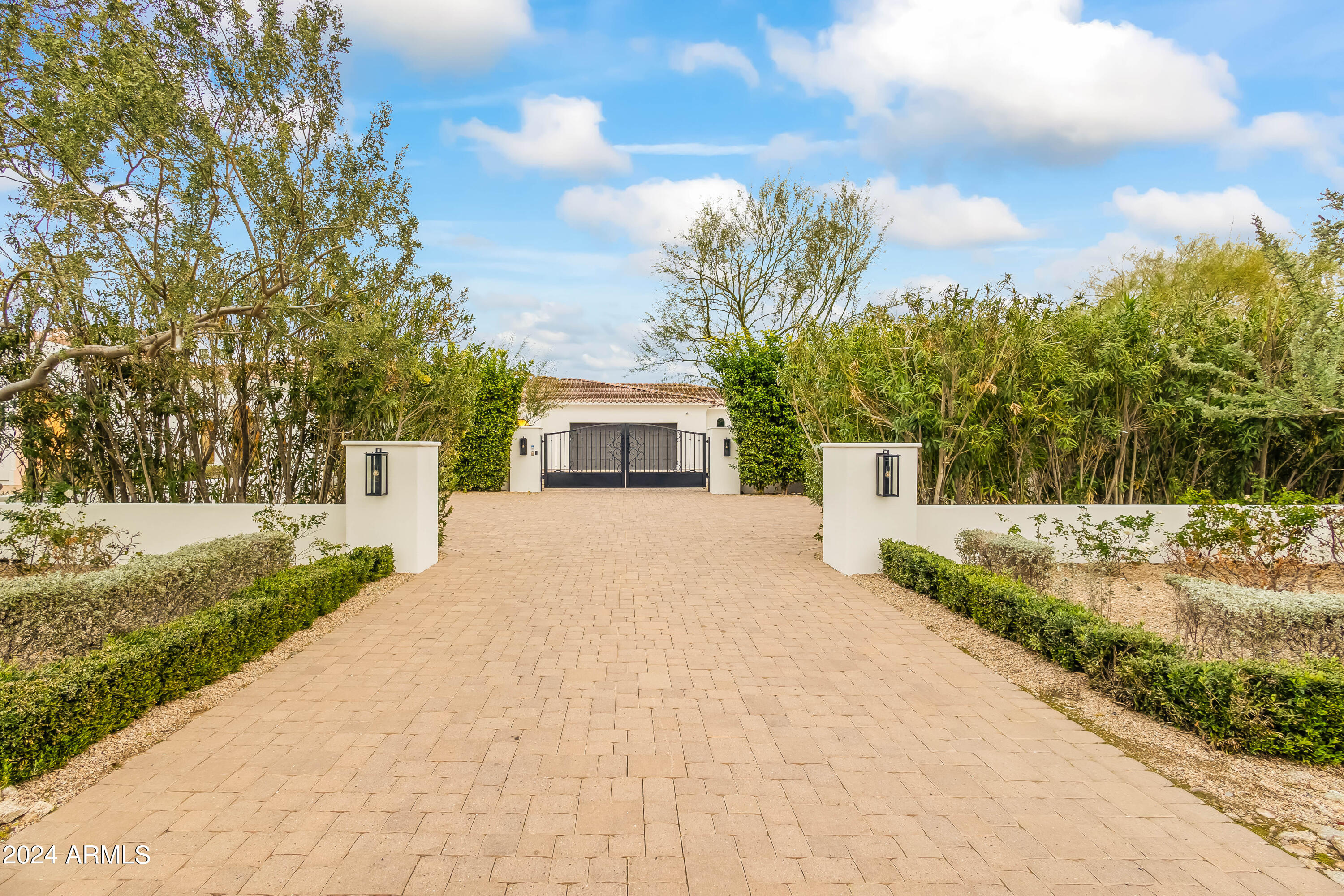 MOUNTAIN VIEW - Residential