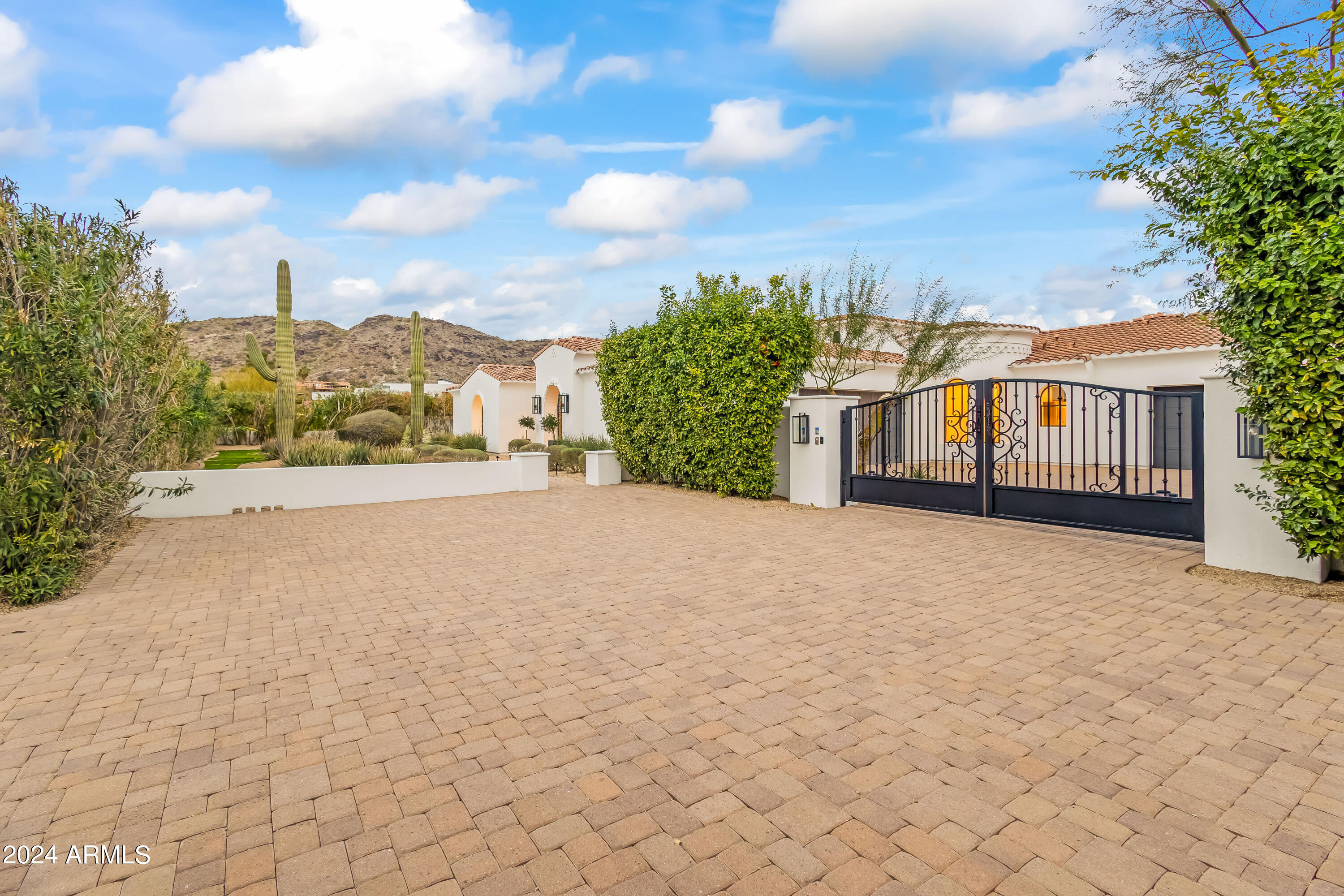 MOUNTAIN VIEW - Residential