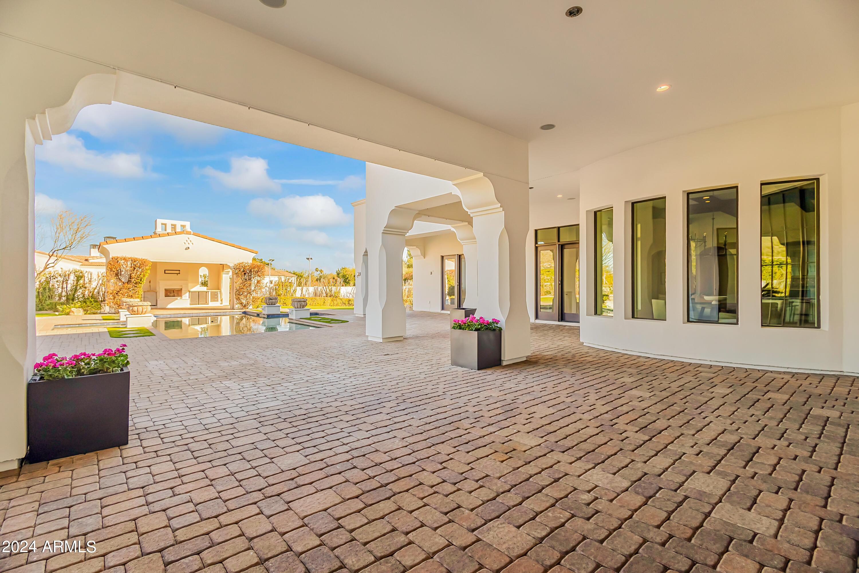 MOUNTAIN VIEW - Residential