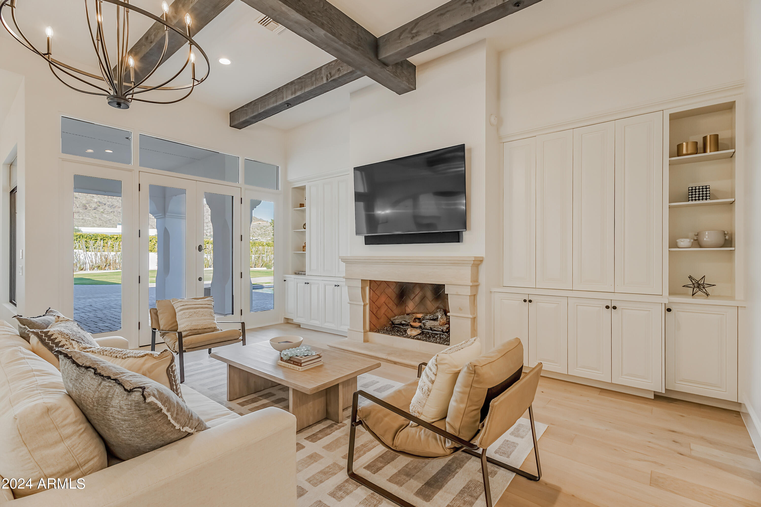 MOUNTAIN VIEW - Residential