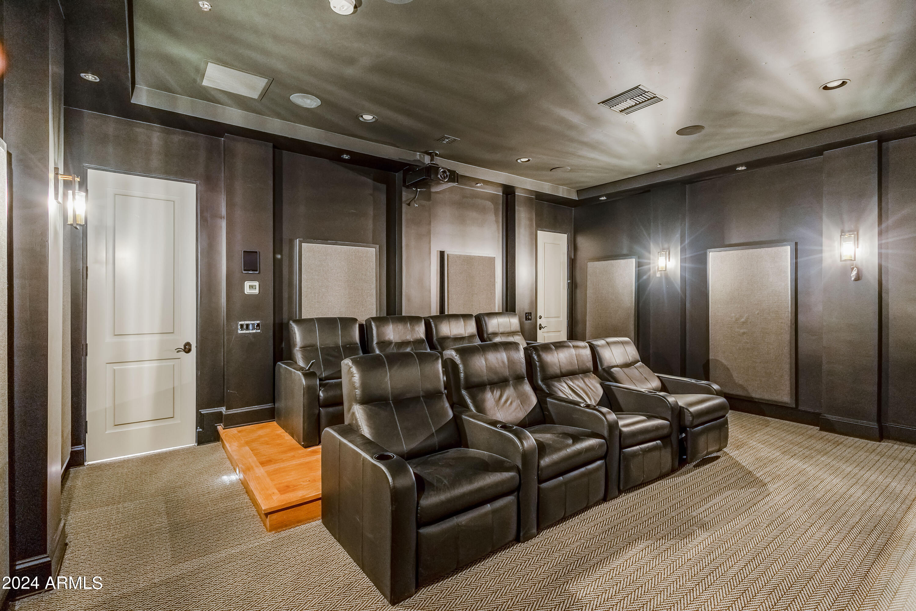 MOUNTAIN VIEW - Residential