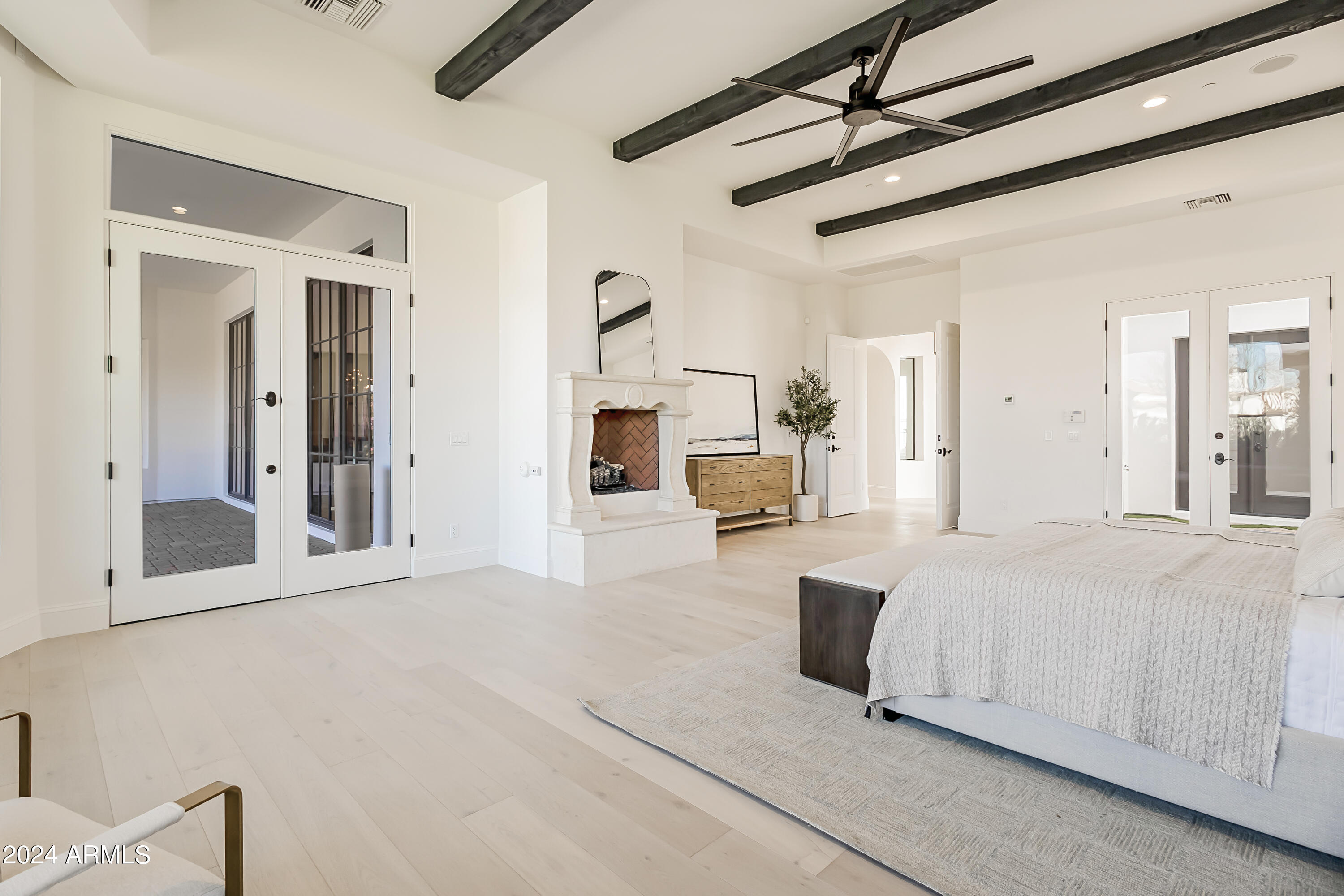 MOUNTAIN VIEW - Residential