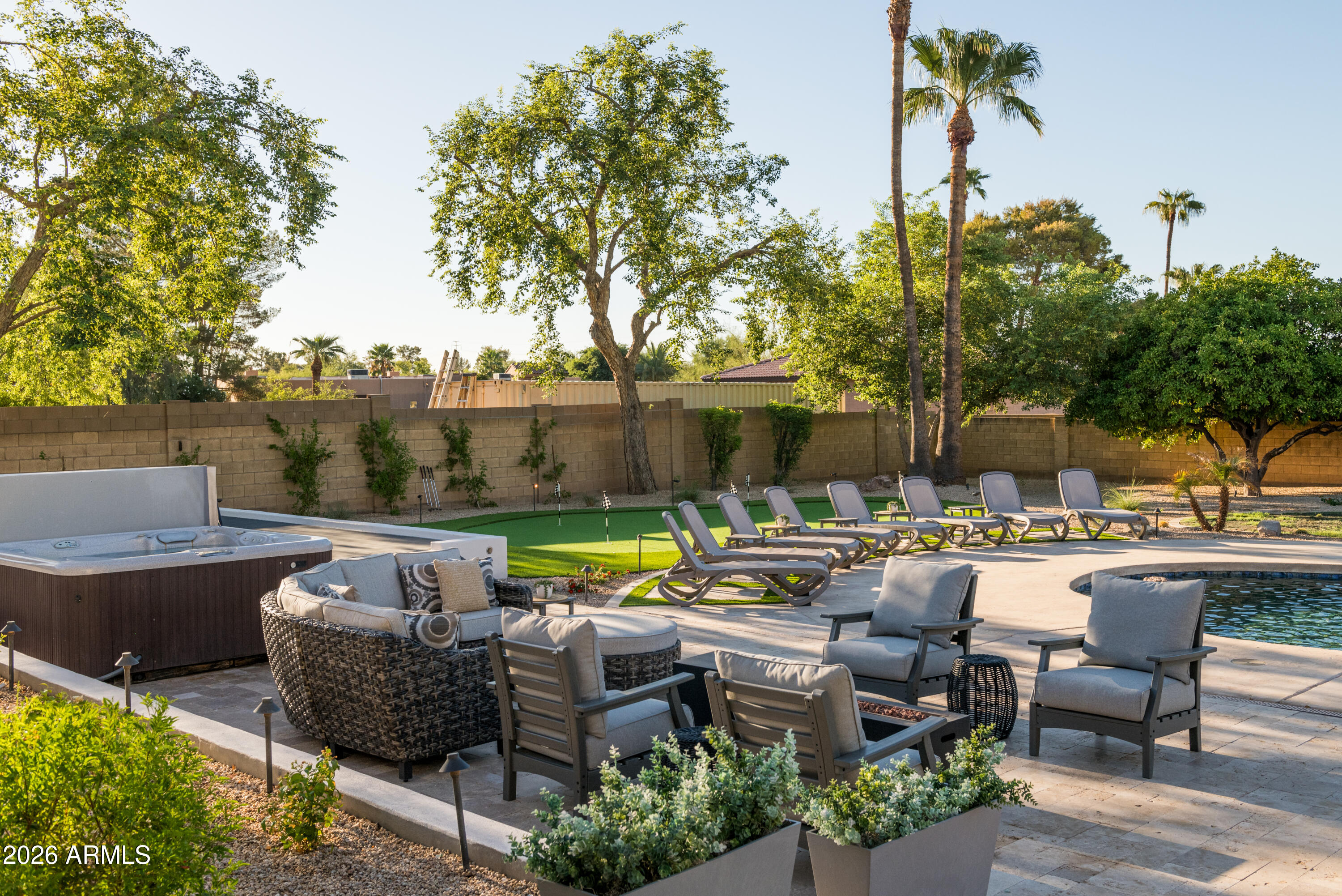 LA TIERRA ESTATES AMD - Residential