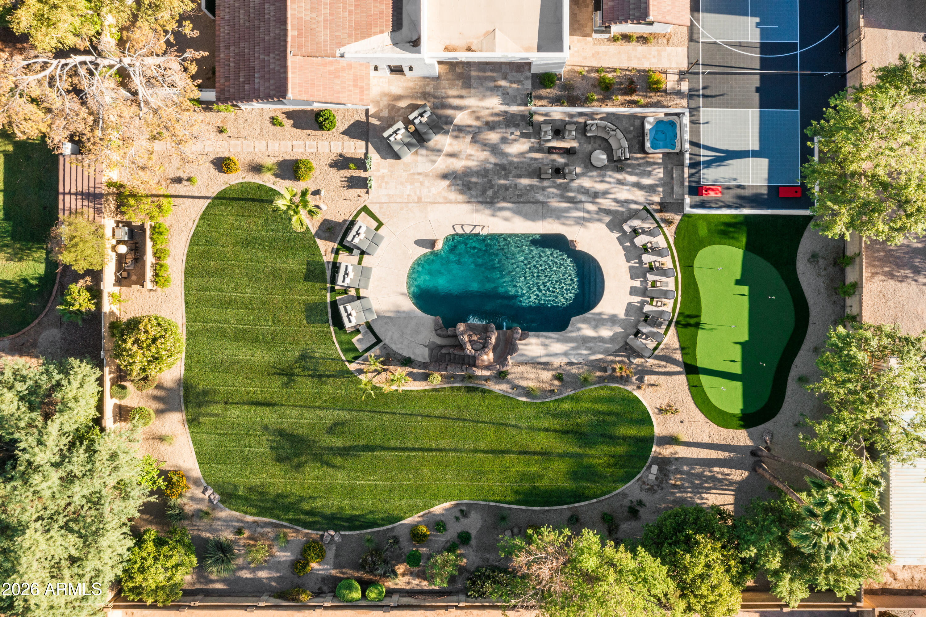 LA TIERRA ESTATES AMD - Residential