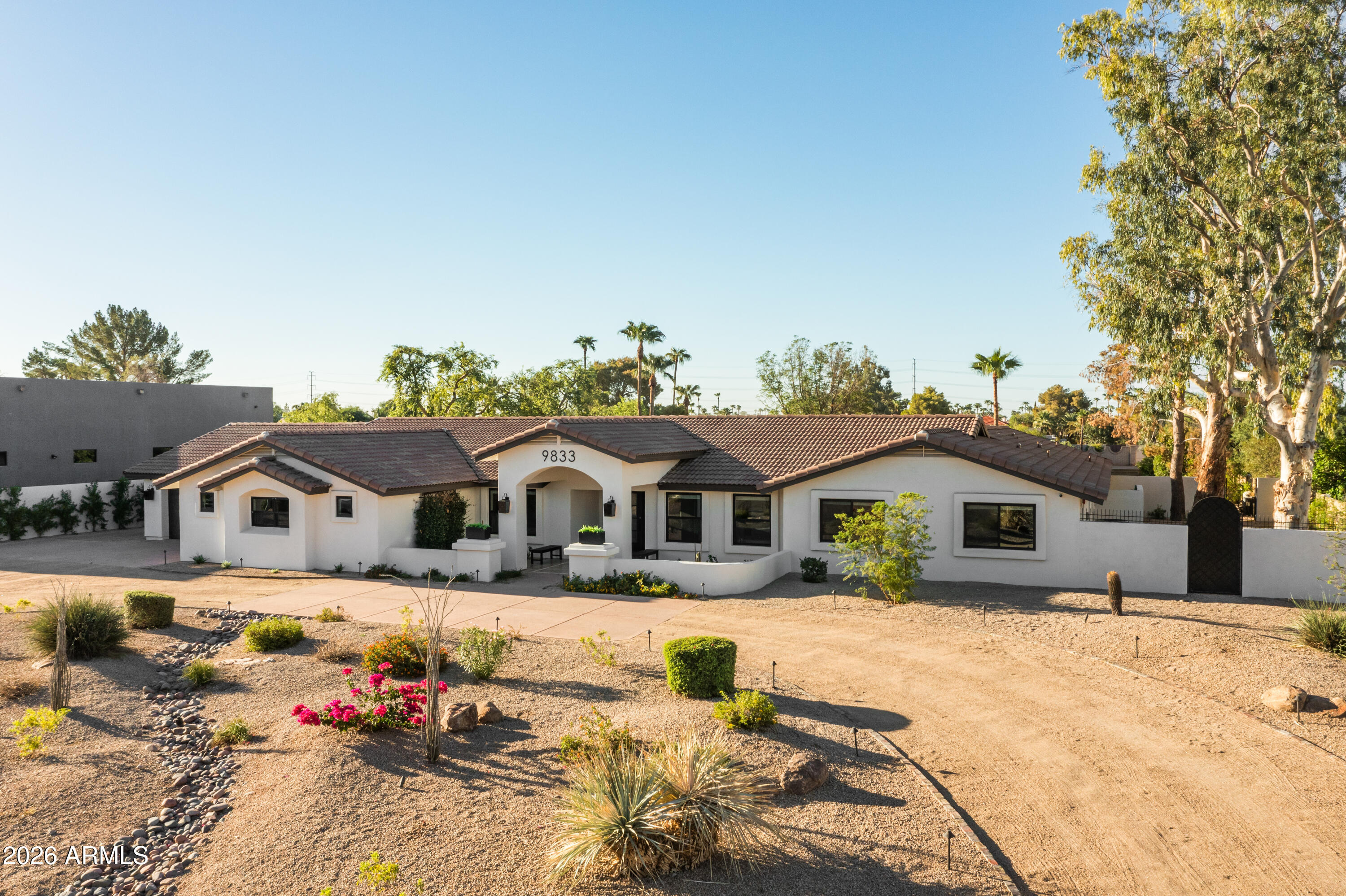 LA TIERRA ESTATES AMD - Residential